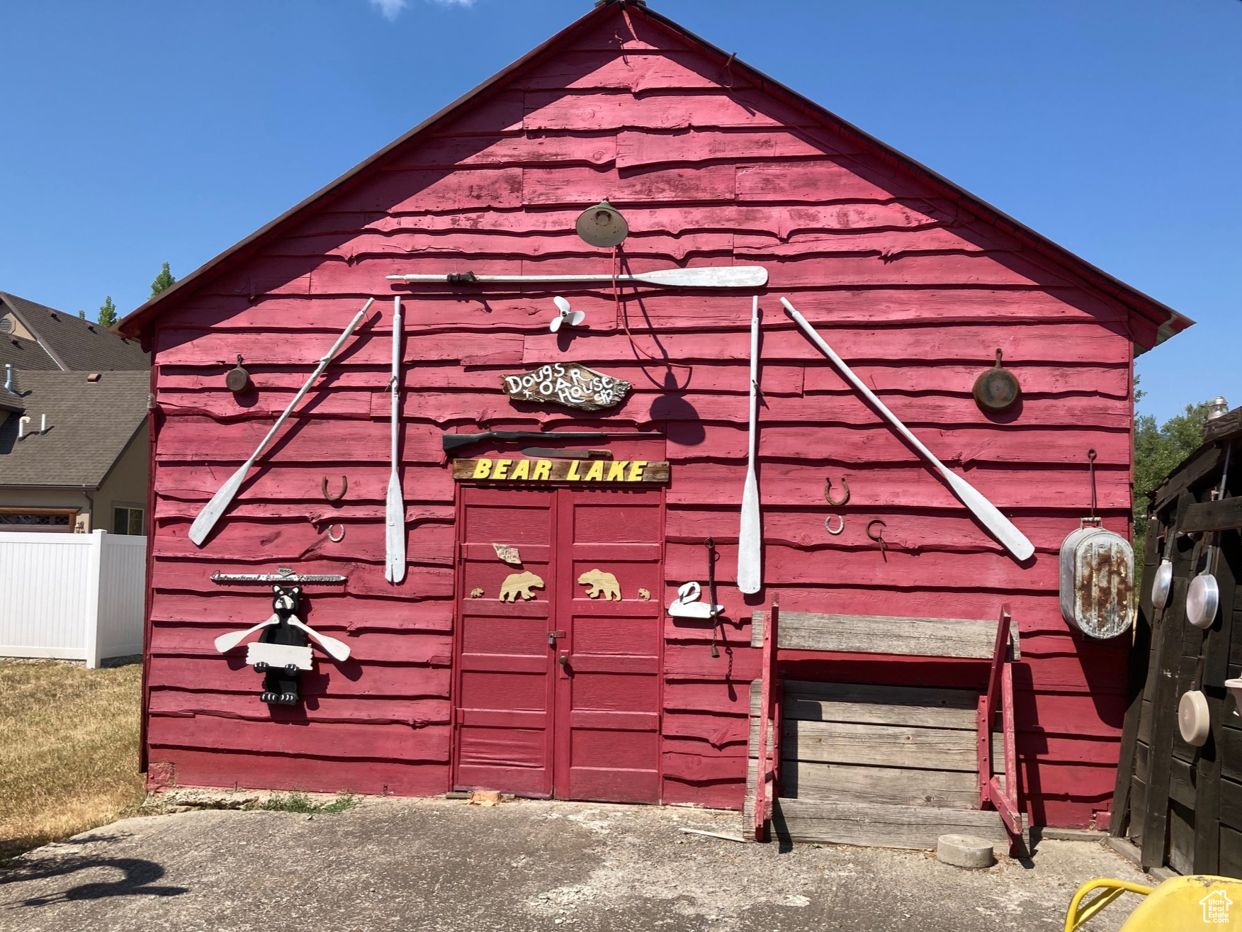 105 S Bear Blvd Garden City UT 84028 499,500