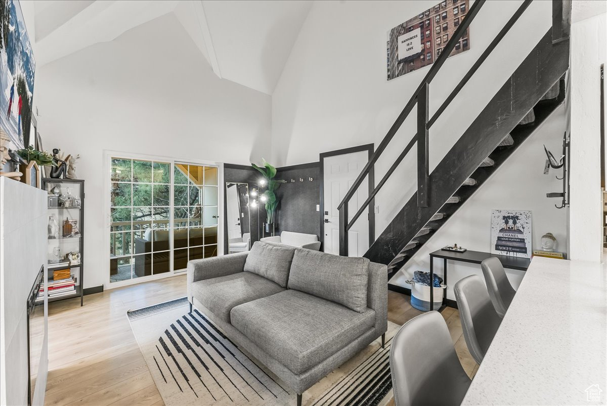 1199 E Waterside Cv 32 Midvale UT 84047 315,000