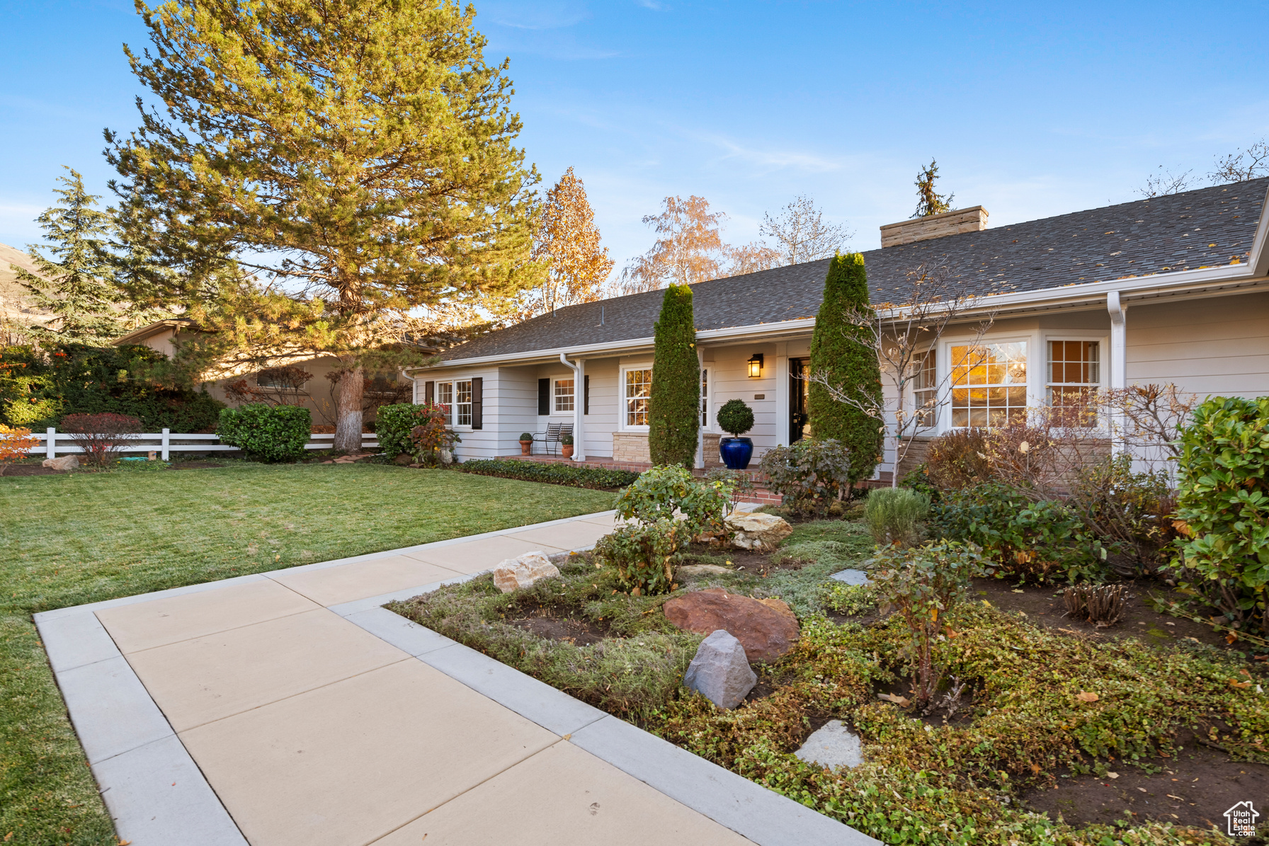 2532 E Maywood Dr Salt Lake City UT 84109 | $3,395,000 | UtahRealEstate.com