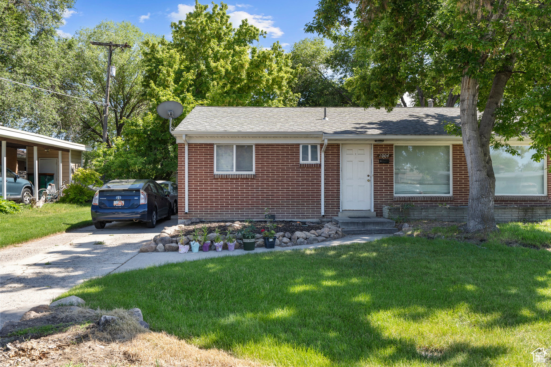 1002 E 3825 S Salt Lake City UT 84106 695,000