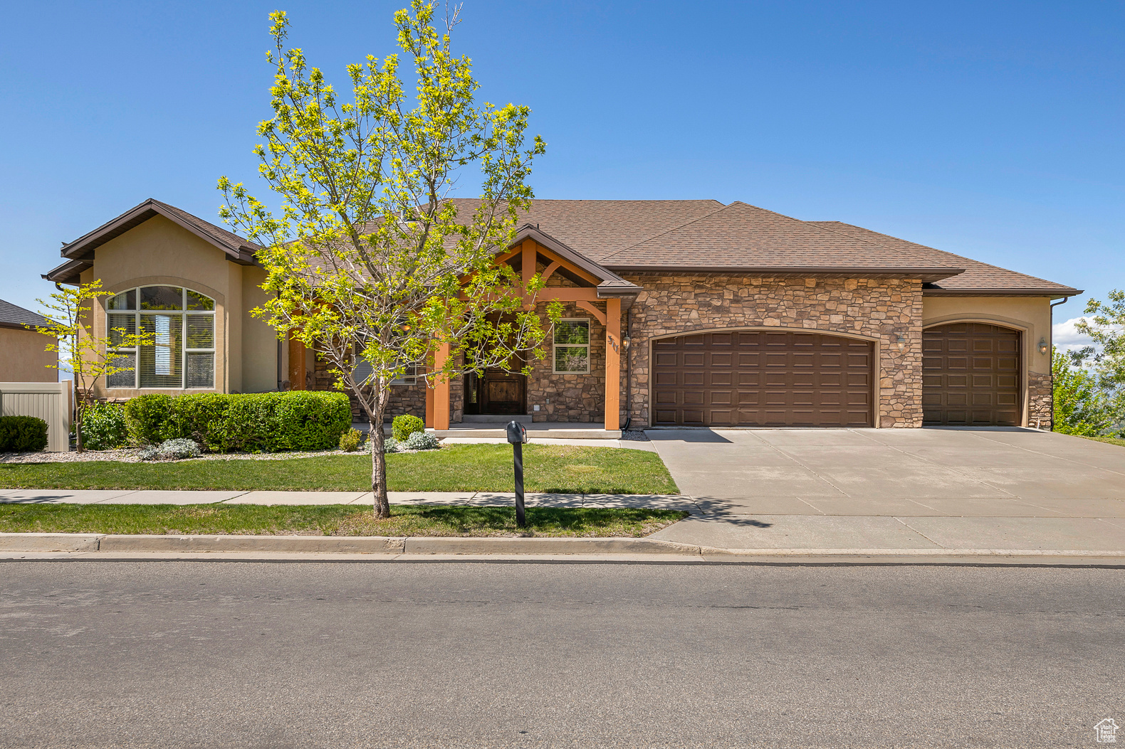 317 E Manilla Dr Draper UT 84020 960,000