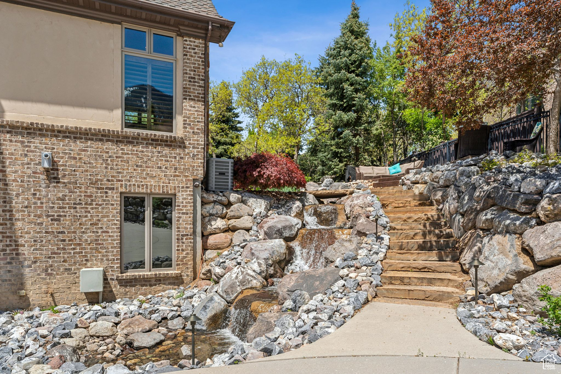 1 S Crosshill Ln Sandy UT 84092 | $2,995,000 | UtahRealEstate.com