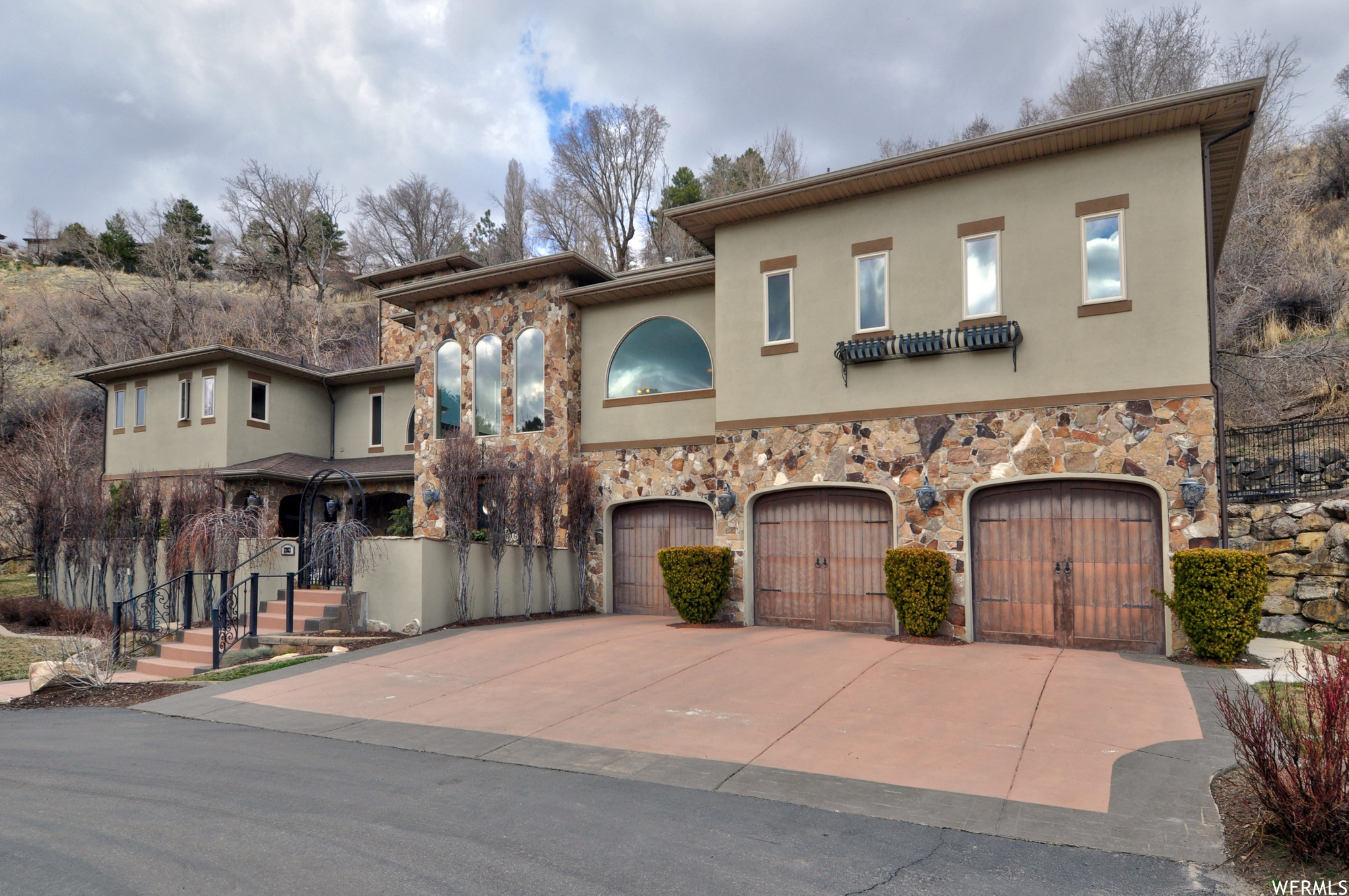 2263 E COTTONWOOD COVE LN, Cottonwood Heights UT 84121