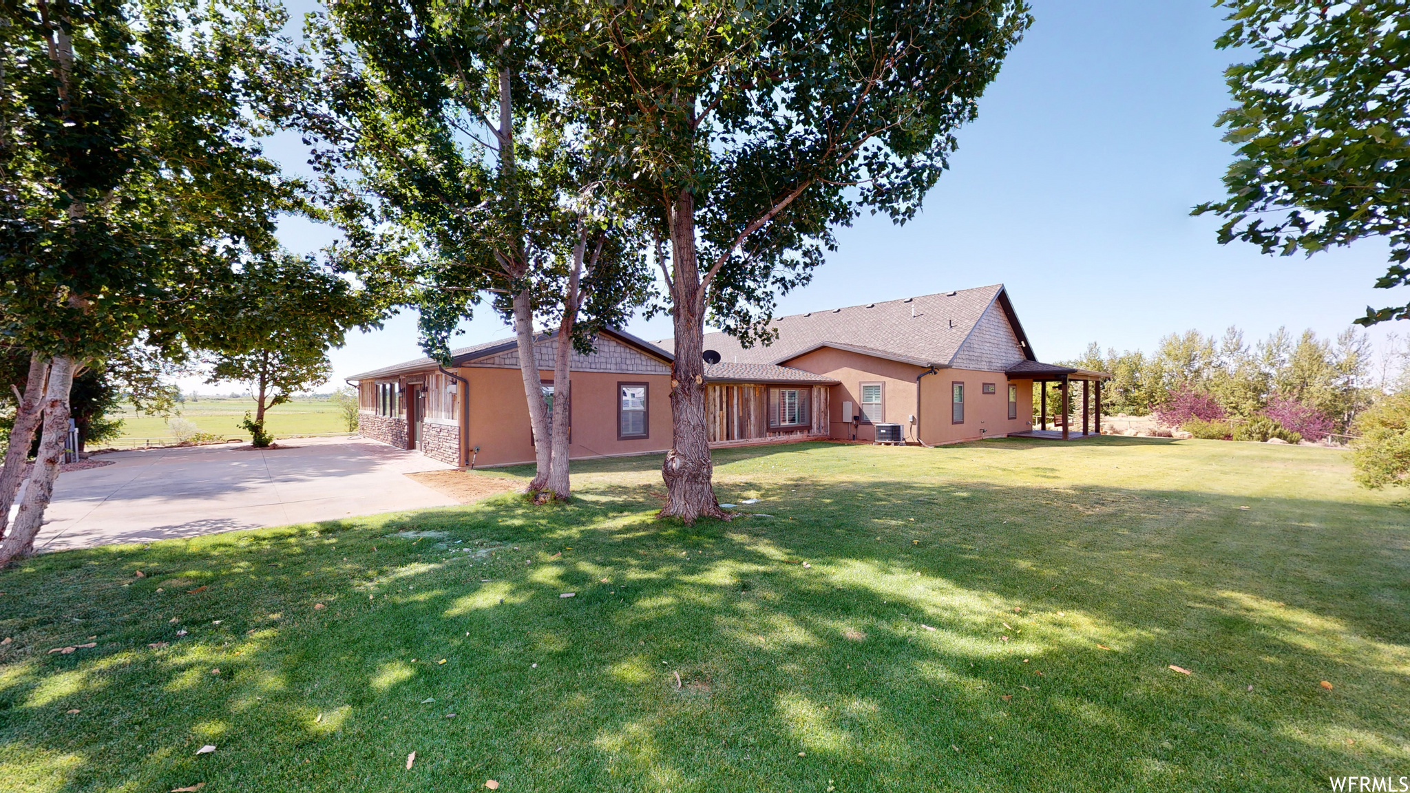 6590 N 9500 E, Lapoint UT 84039