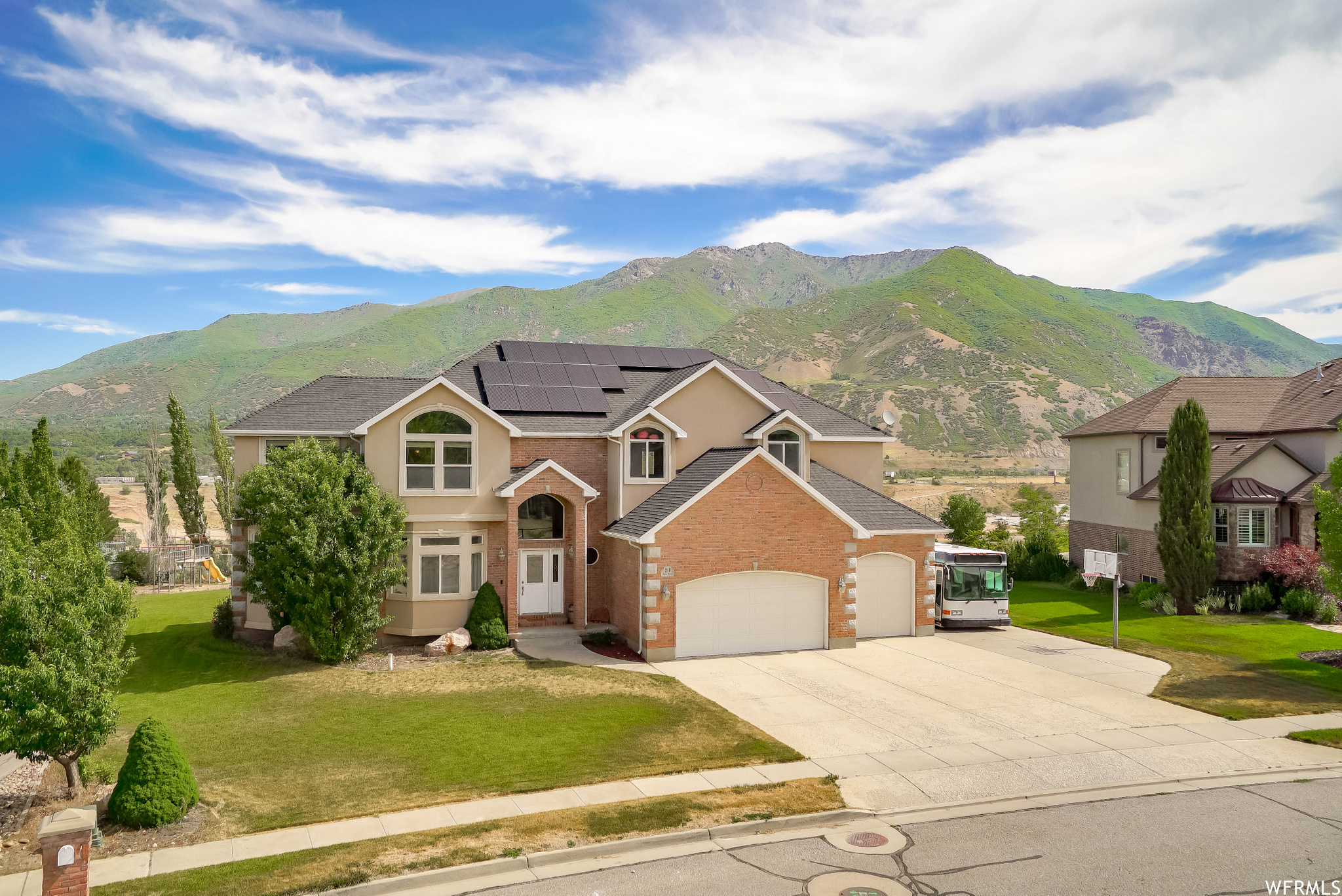 2314 E VIEW DR, South Weber UT 84405