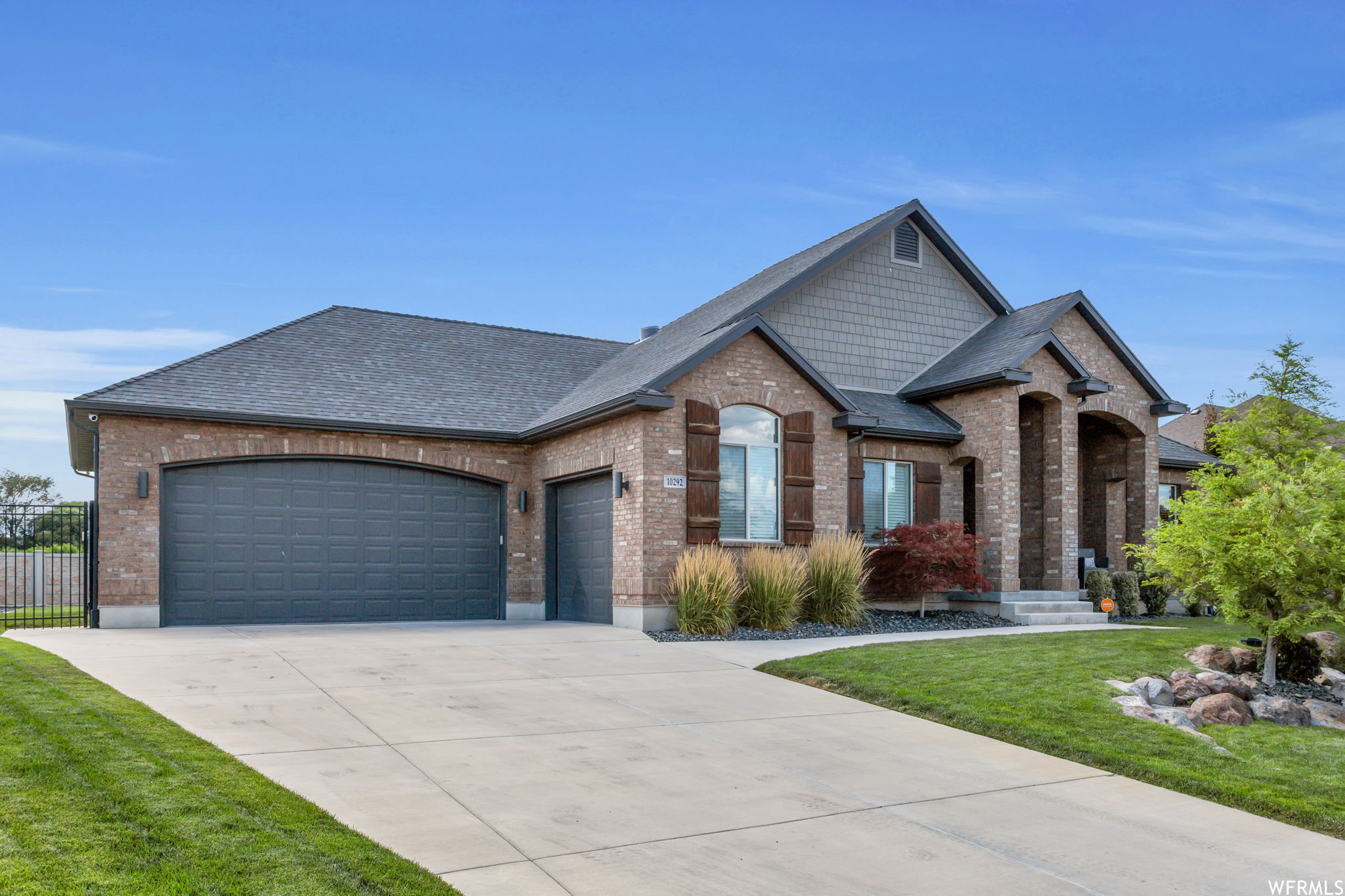 10292 S JORDAN CREEK DR, South Jordan UT 84095