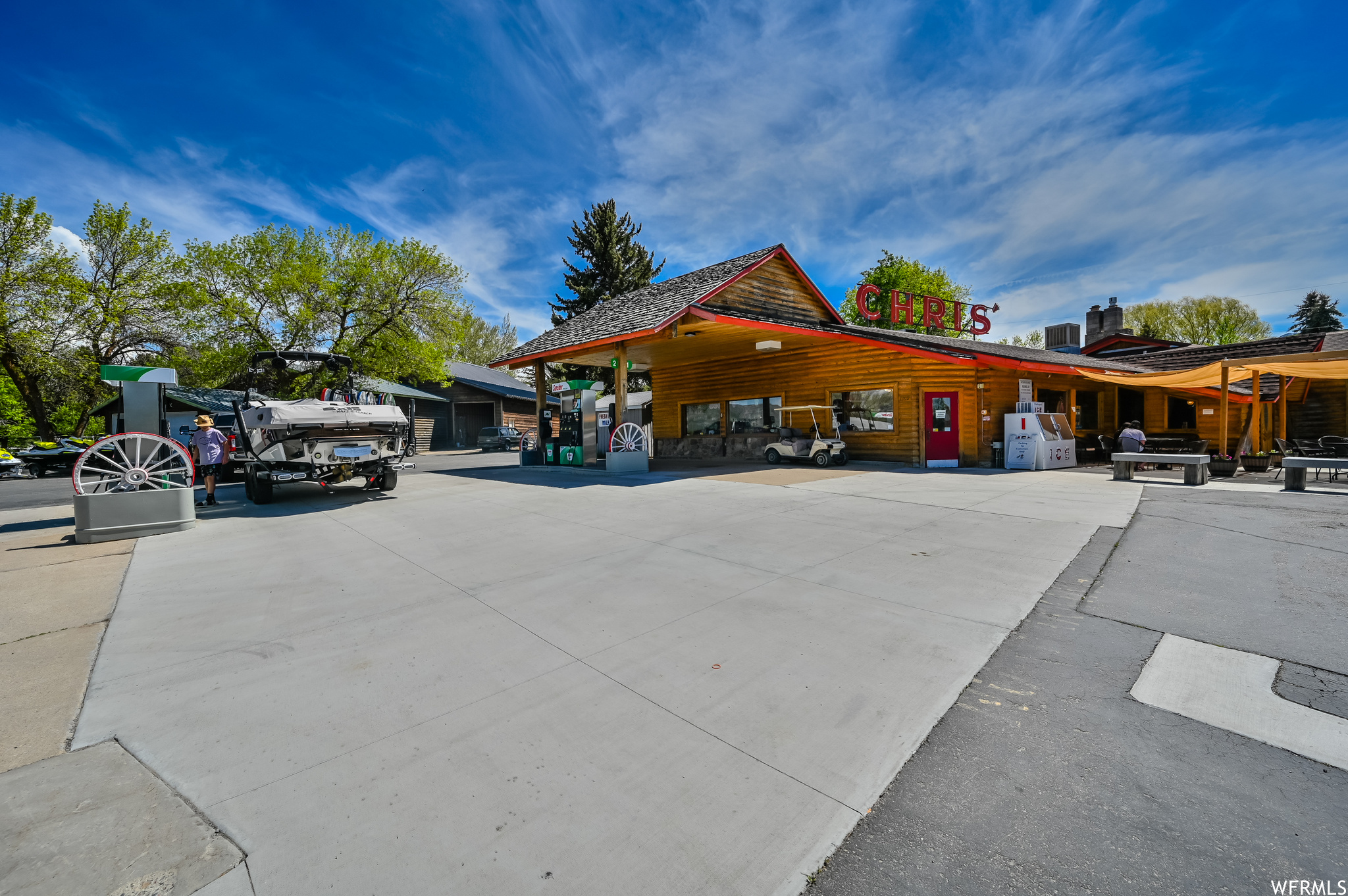 Gas Station/Convenient Store