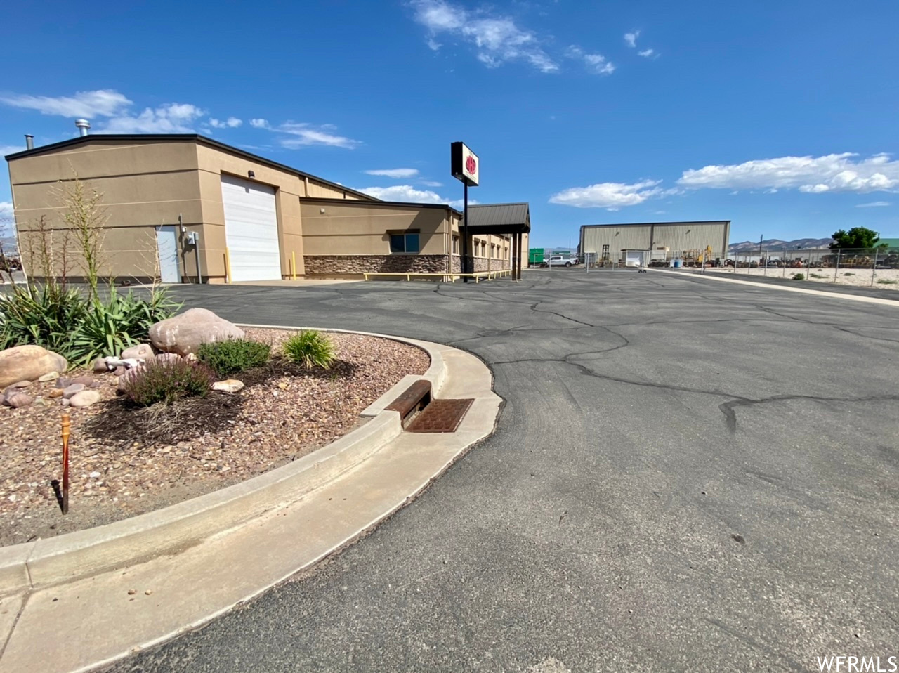 1401 E 1100 S, Vernal, Utah 84078, ,Commercial Sale Commercial Lease,For sale,1100,1829831