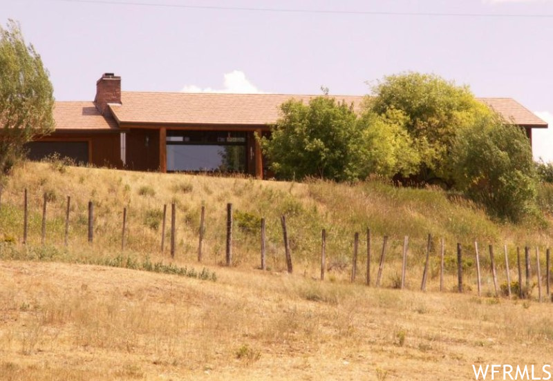 2406  SMOKEY CANYON RD