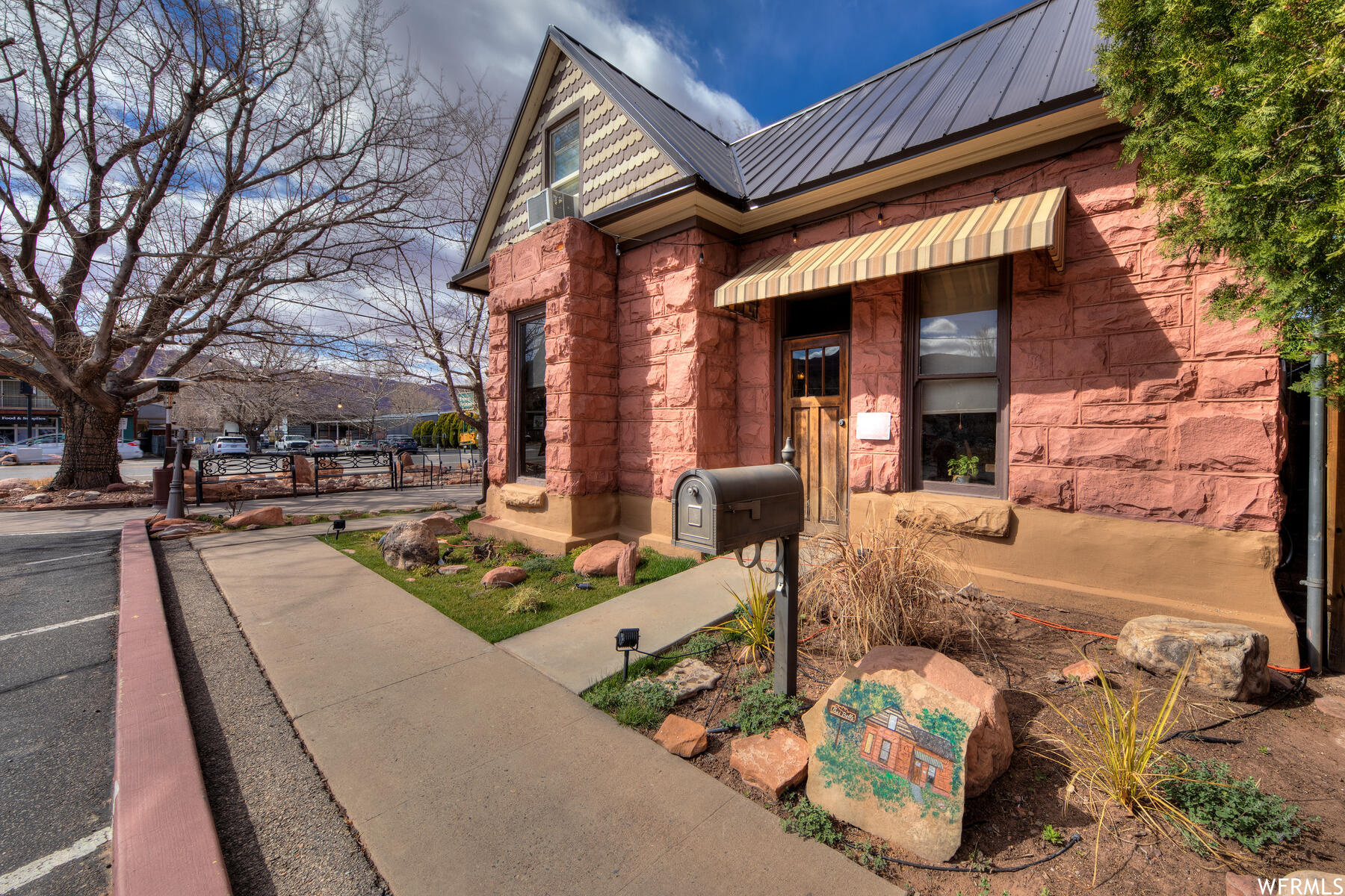 84 W 200 N, Moab, Utah 84532, ,Commercial Sale,For sale,200,1872259