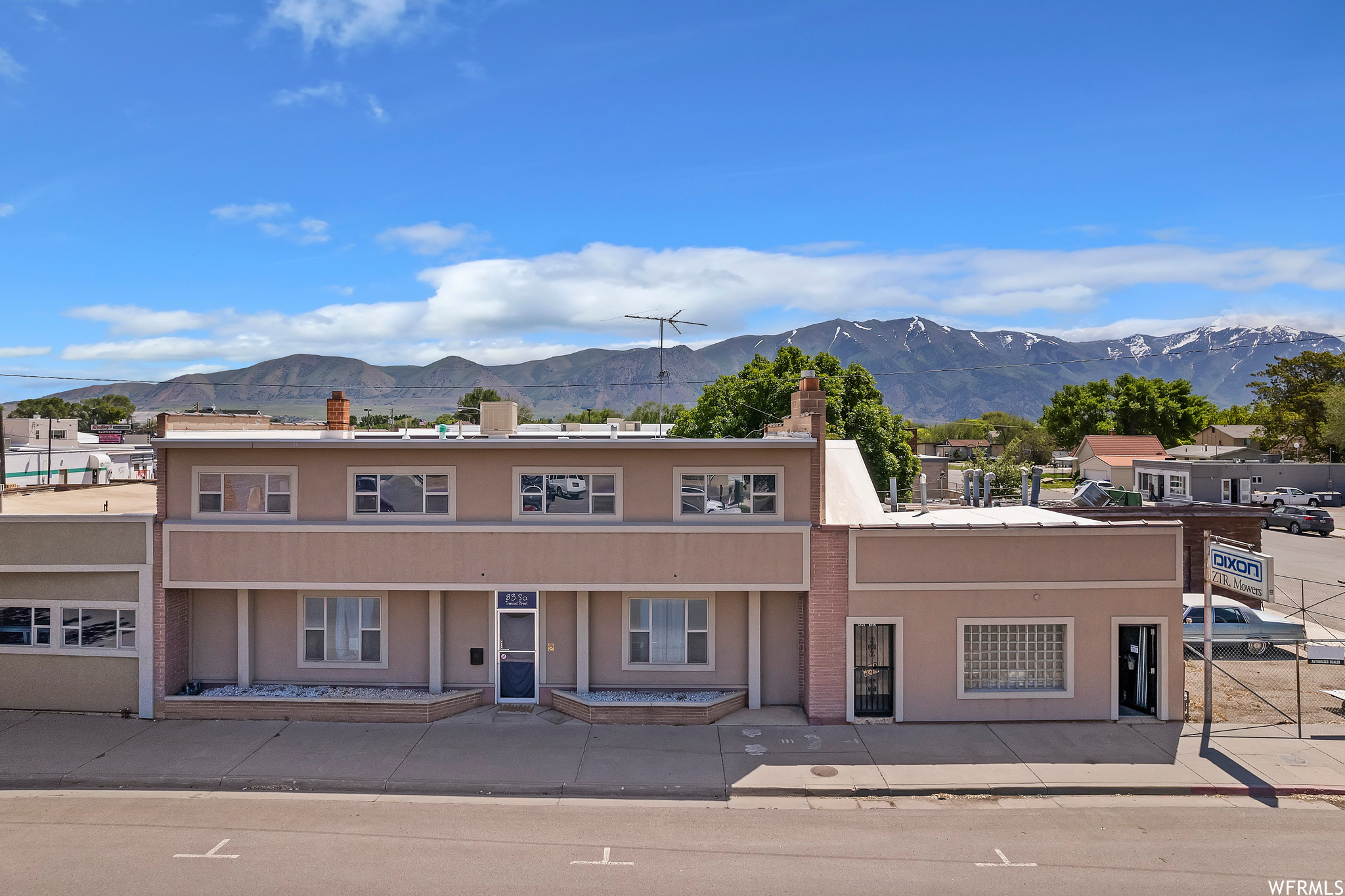 93 S Tremont St Tremonton UT 84337 599,700