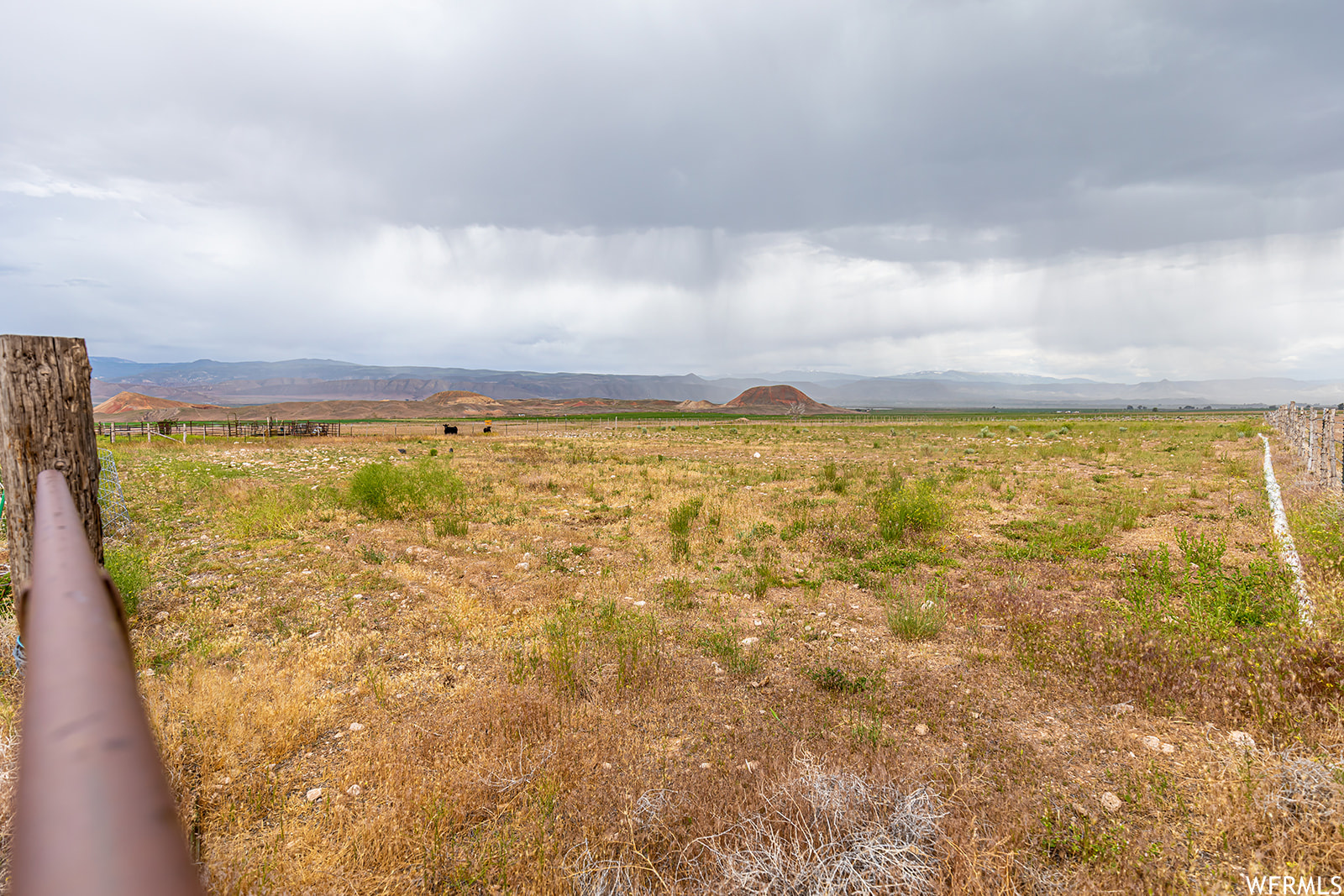 View of mountain feature