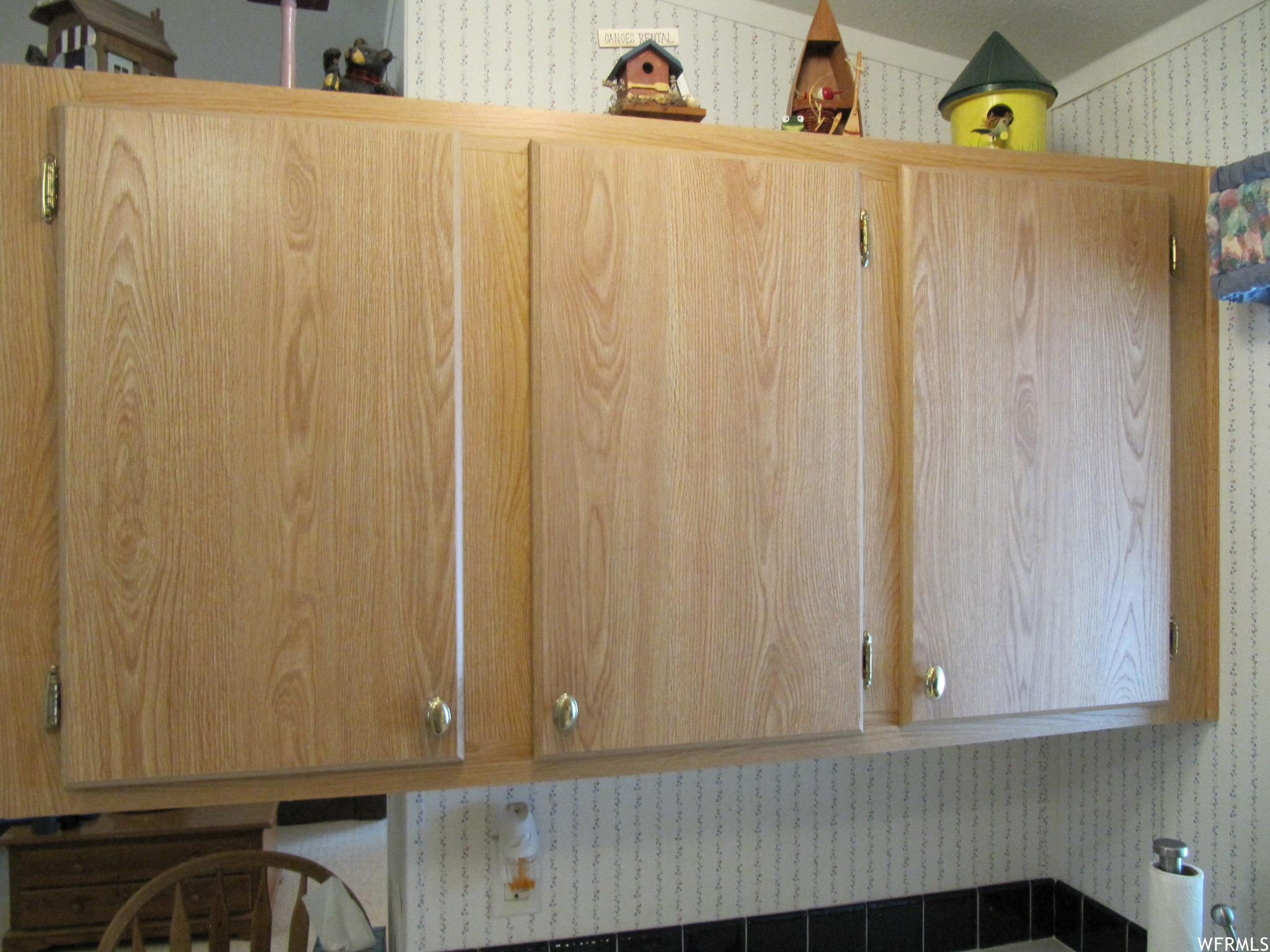 Close up of cabinets