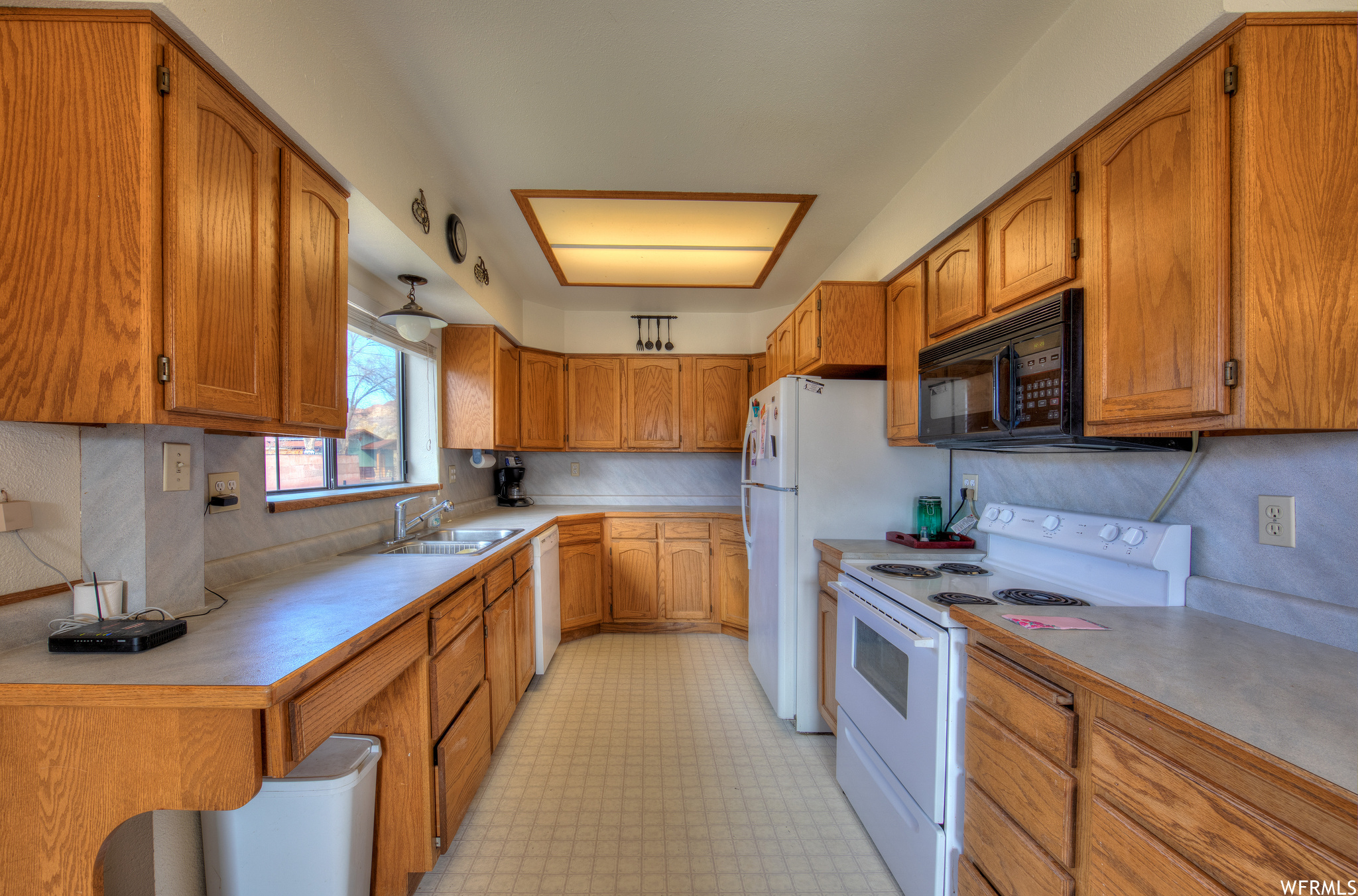 195 E 200 N, Moab, Utah 84532, 3 Bedrooms Bedrooms, 12 Rooms Rooms,1 BathroomBathrooms,Residential,For sale,200,1886992