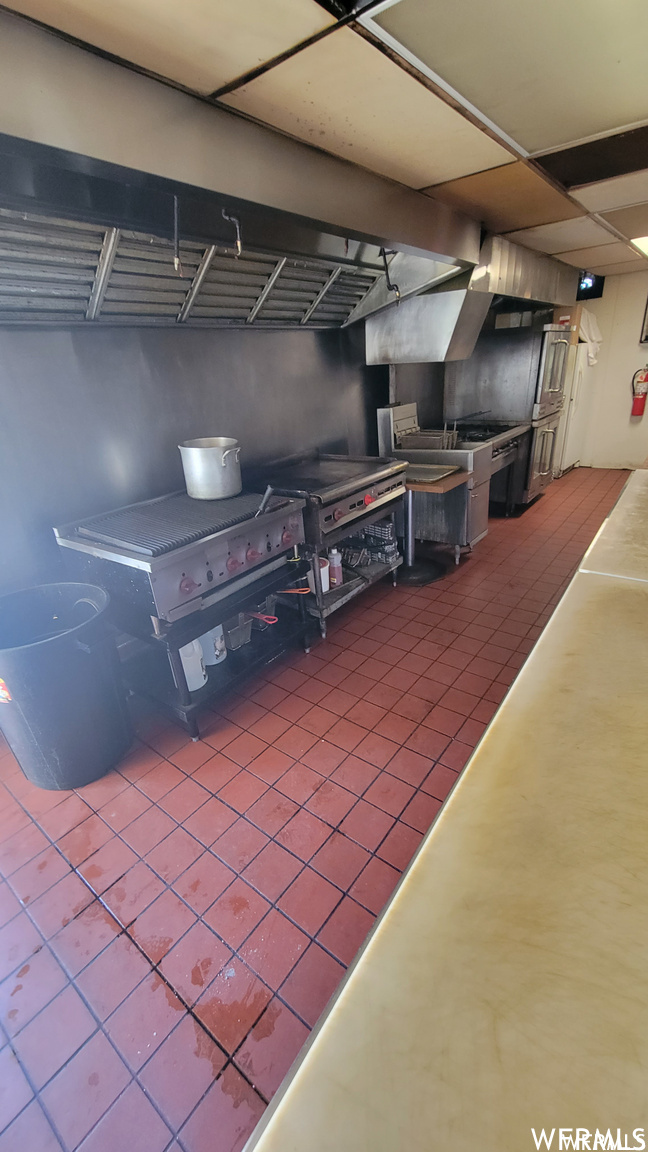 Grills, fryer and stove