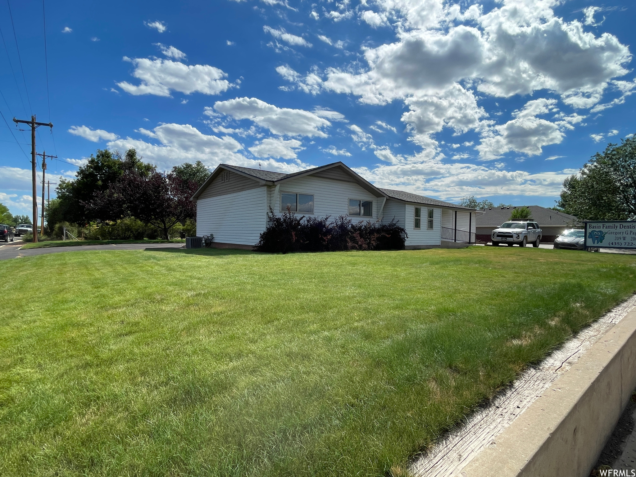 View of front of house with a front lawn