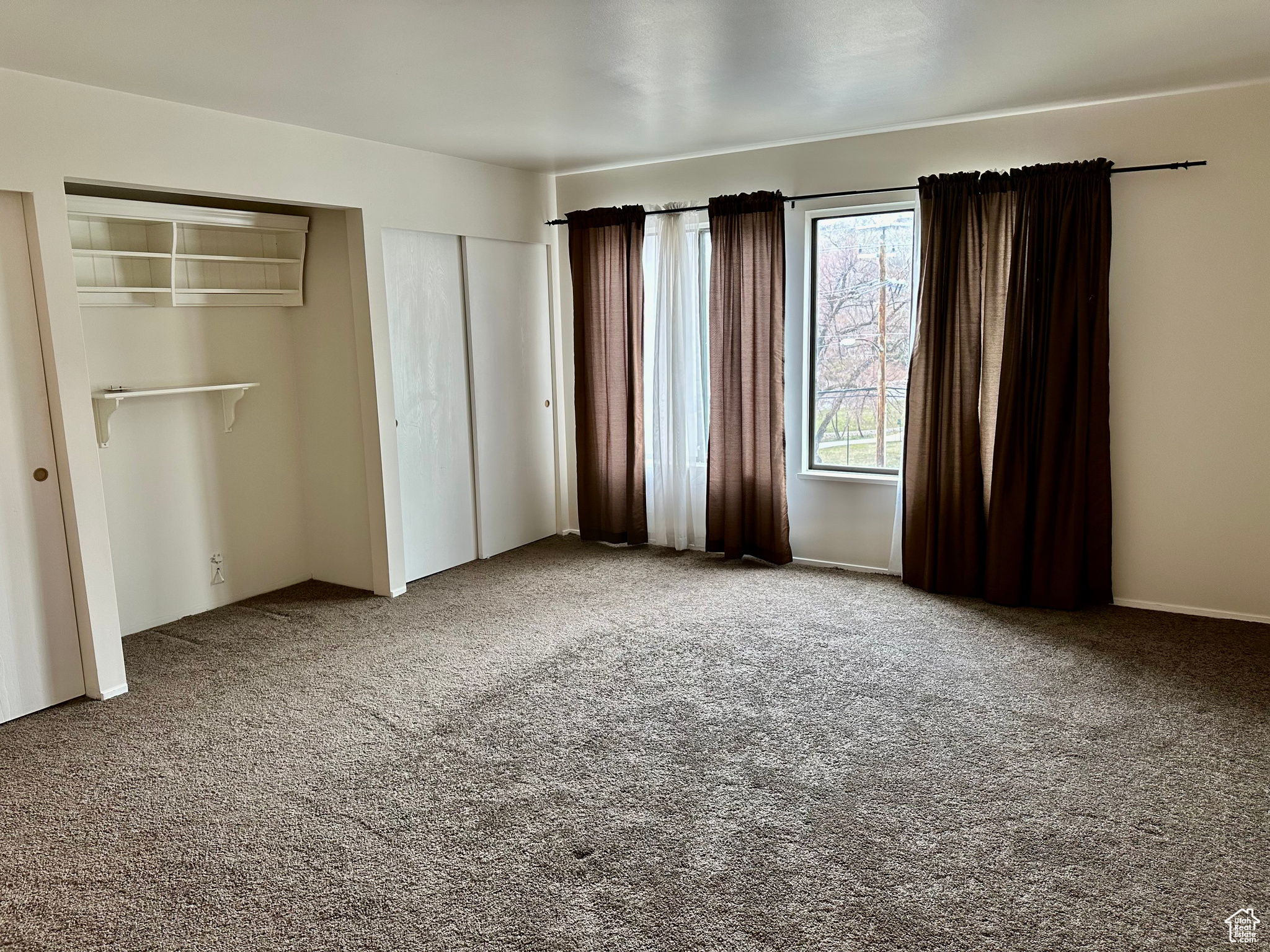 123 E 2ND #T5, Salt Lake City, Utah 84103, 2 Bedrooms Bedrooms, 11 Rooms Rooms,1 BathroomBathrooms,Residential,For sale,2ND,1895258
