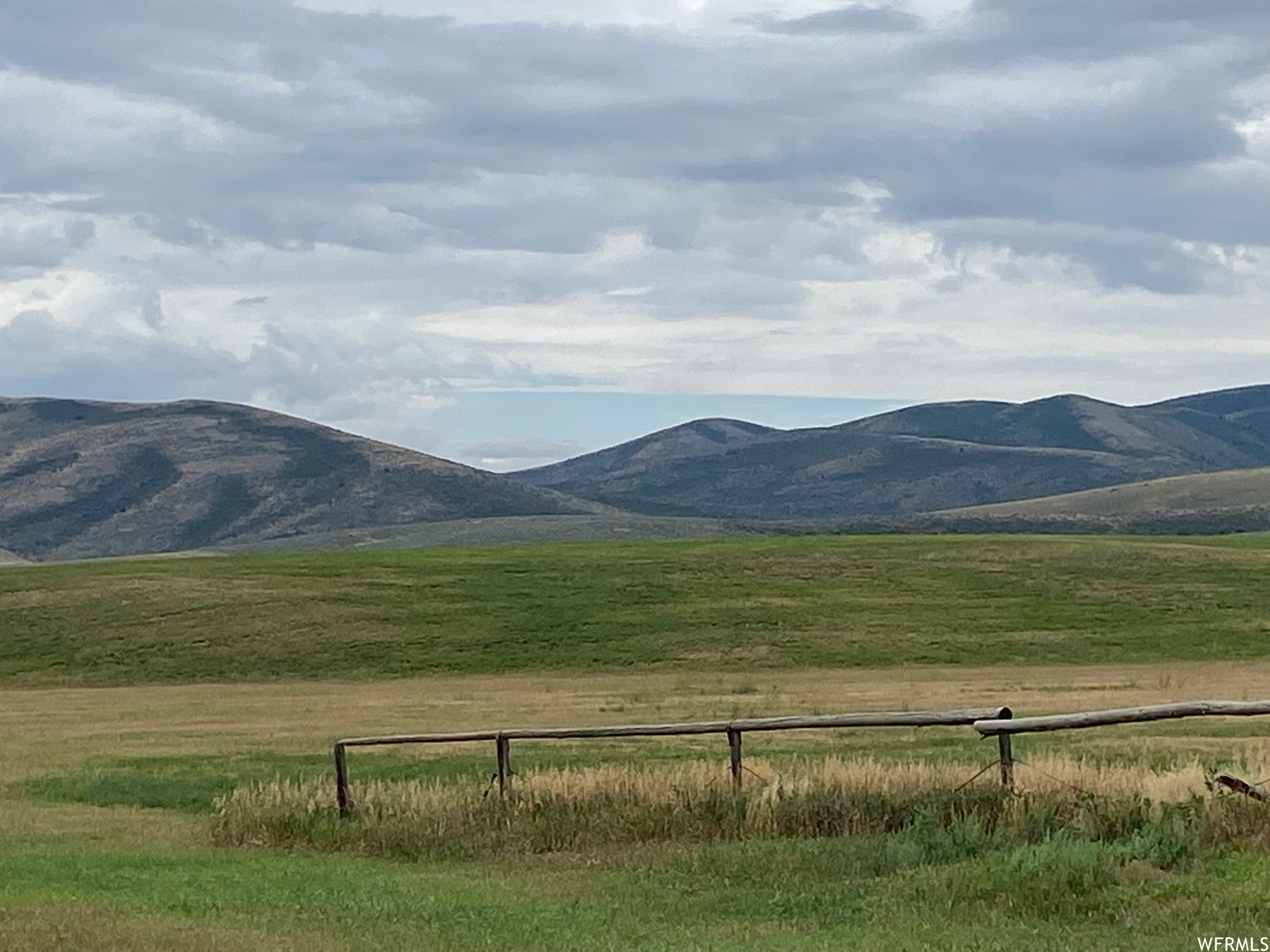 View of mountain feature