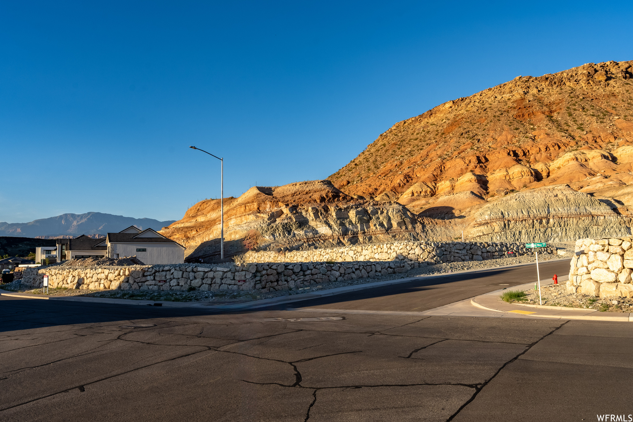 View of mountain feature