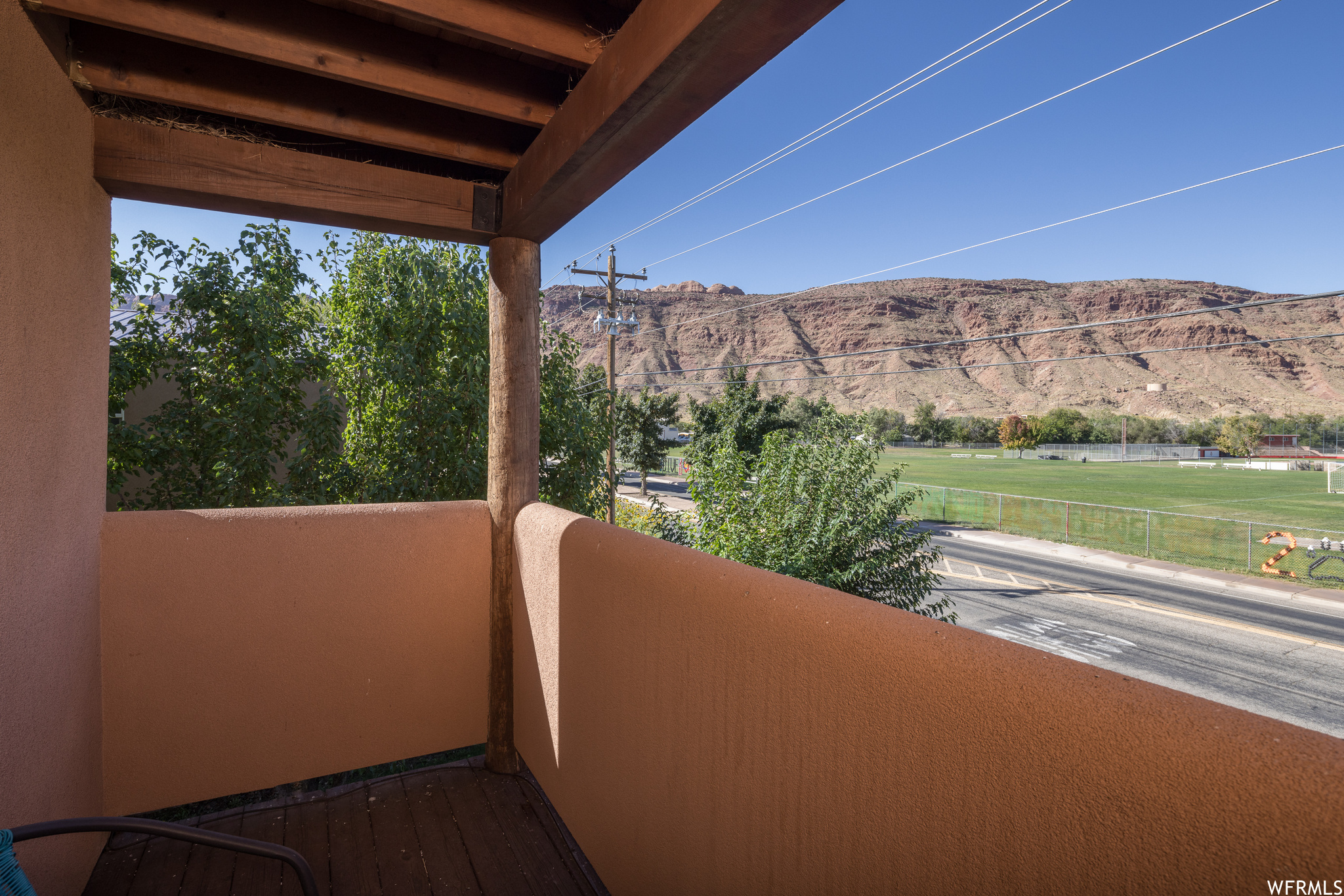 Upper guest balcony