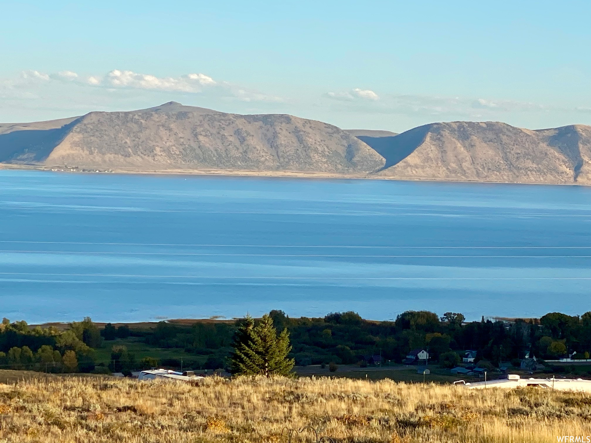 Huge Lake View