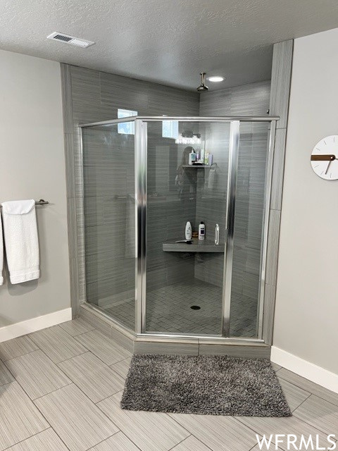 Massive shower with dual showerheads.