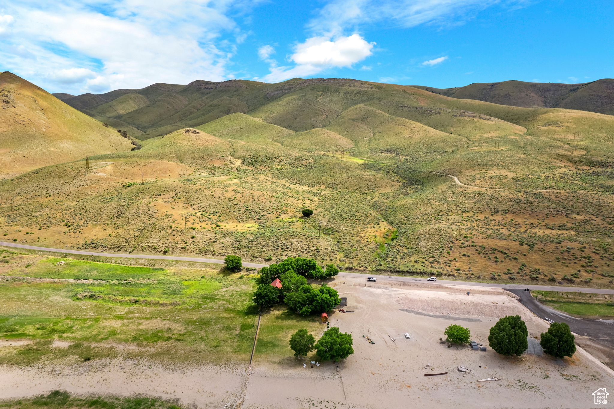 View of mountain feature