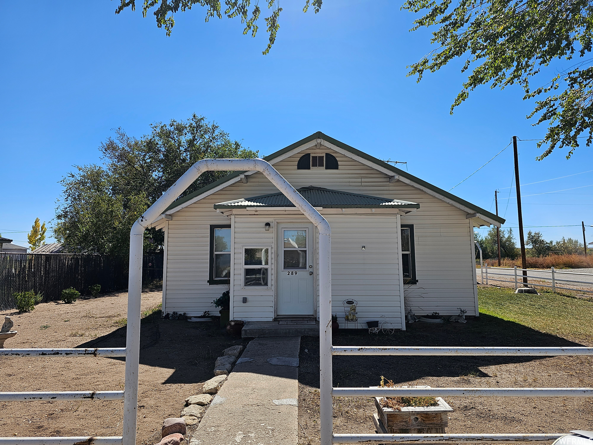 289 W Main St Myton UT 84052 209,000