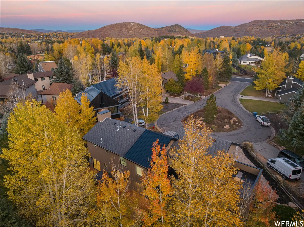 770 RED MAPLE, Park City, Utah 84060, 4 Bedrooms Bedrooms, 17 Rooms Rooms,3 BathroomsBathrooms,Residential,For sale,RED MAPLE,1963175