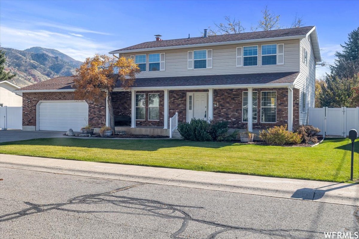 640 E 500 S, River Heights, Utah 84321, 6 Bedrooms Bedrooms, 18 Rooms Rooms,2 BathroomsBathrooms,Residential,For sale,500,1963183
