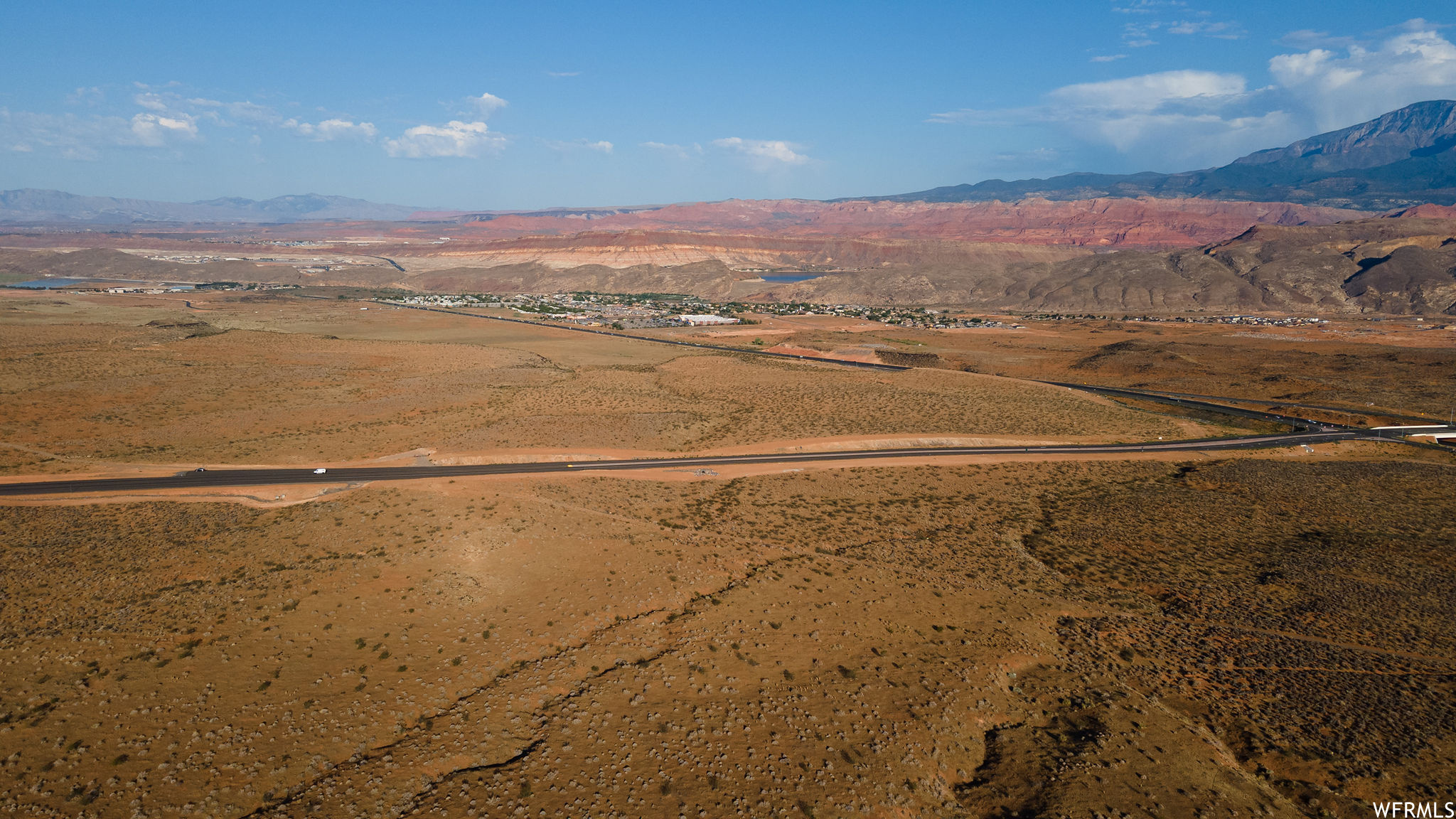 Bird's eye view with a mountain view