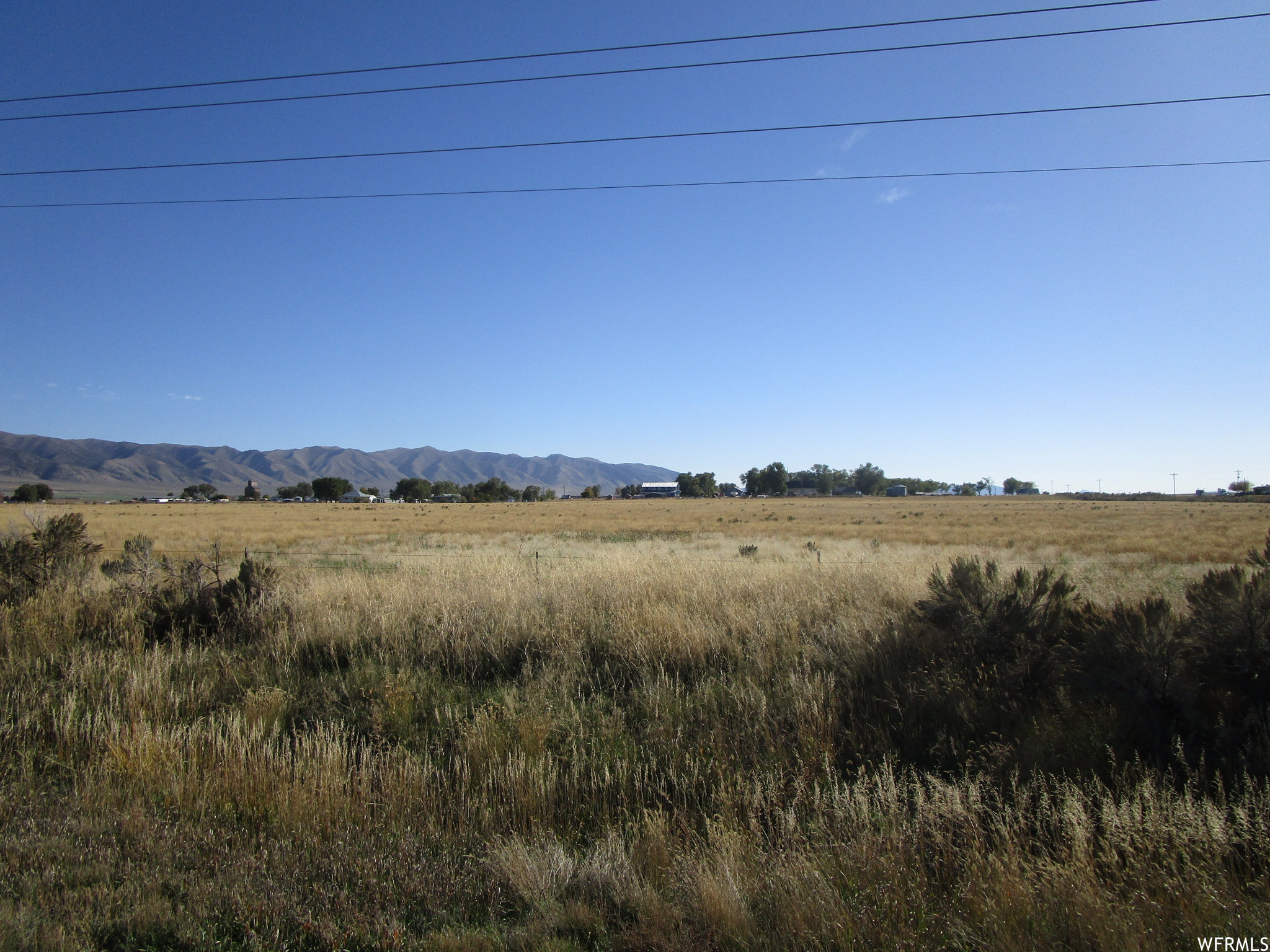 View of mother earth's splendor featuring a mountain view