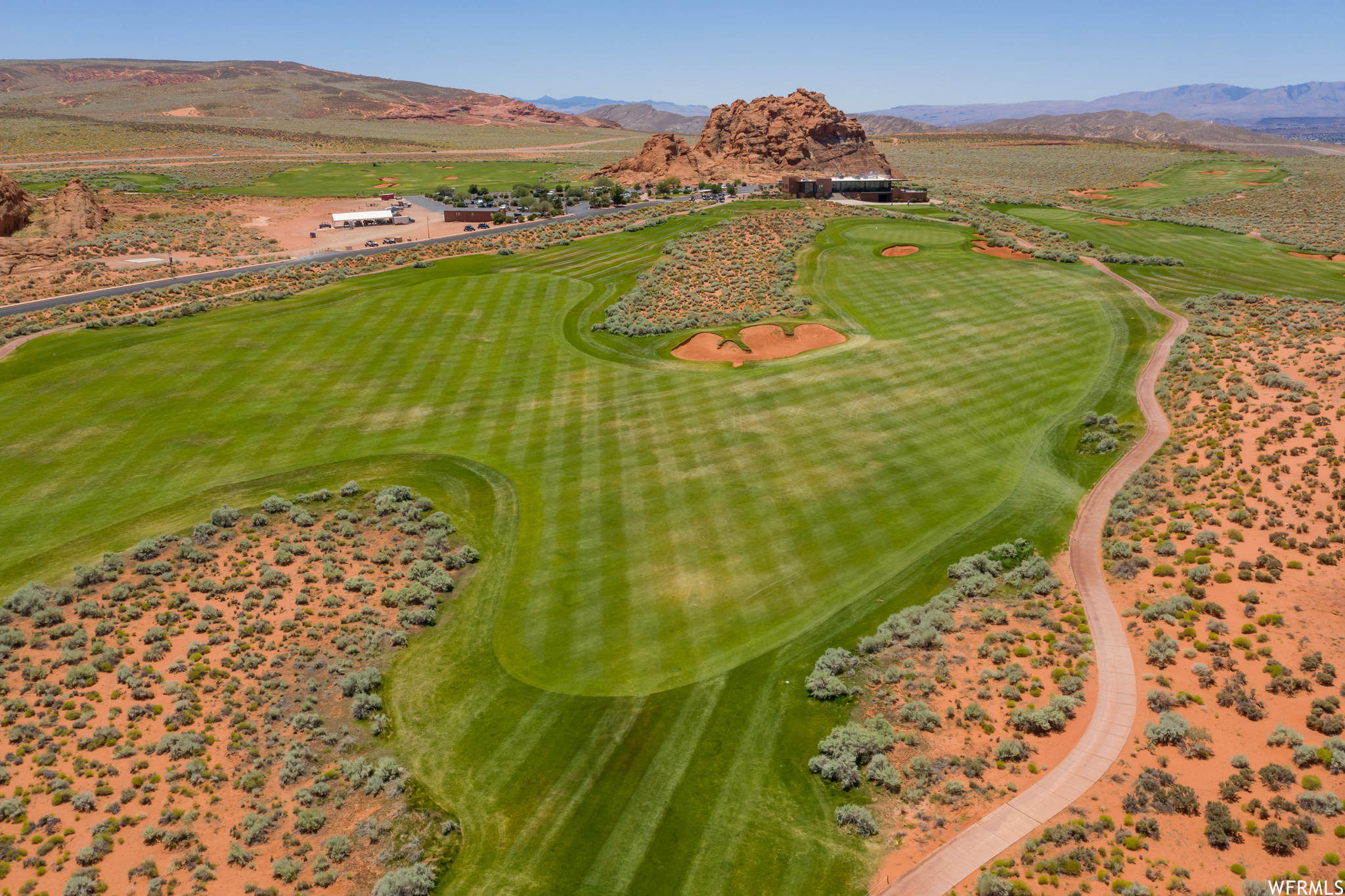 Drone / aerial view featuring a mountain view