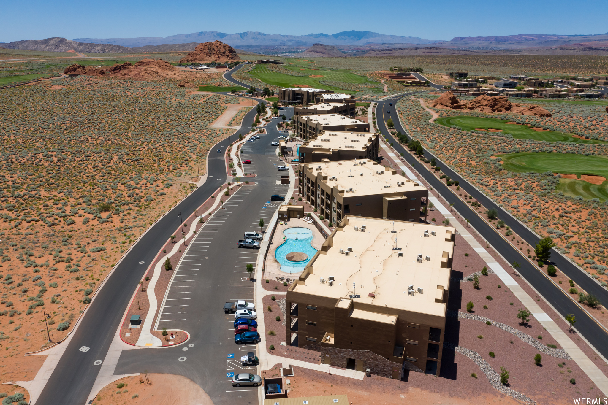 Birds eye view of property featuring a mountain view