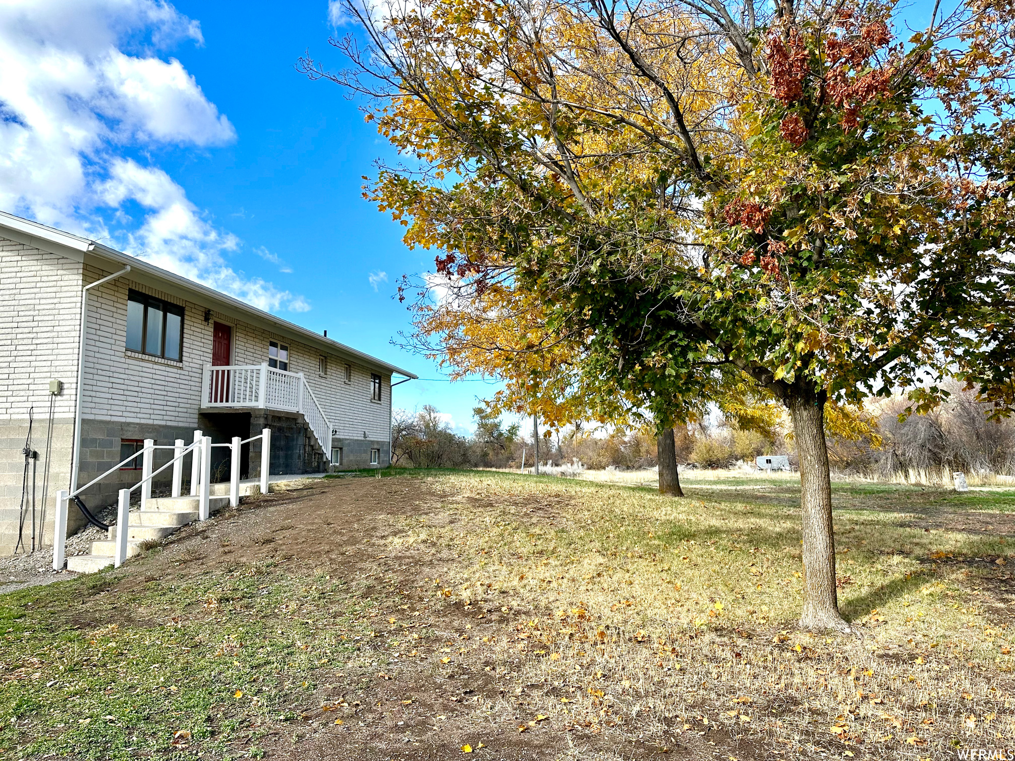 View of back yard and entry