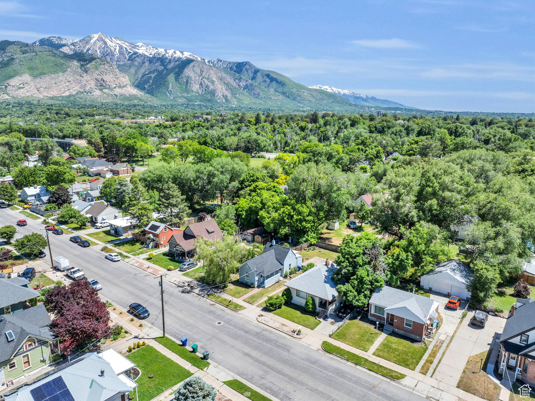 Aerial view featuring a mountain view