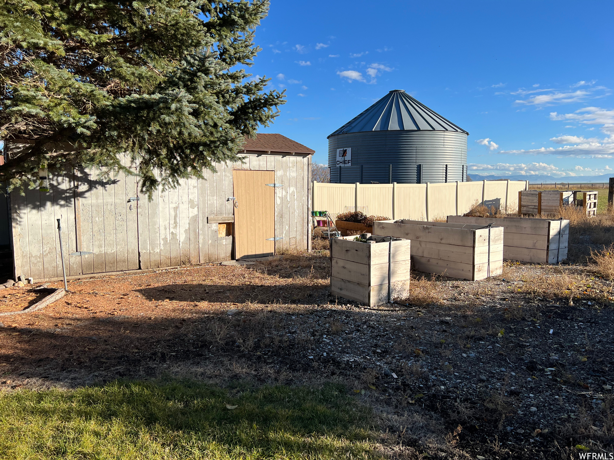 362 E Center Clarkston UT 84305 435,000