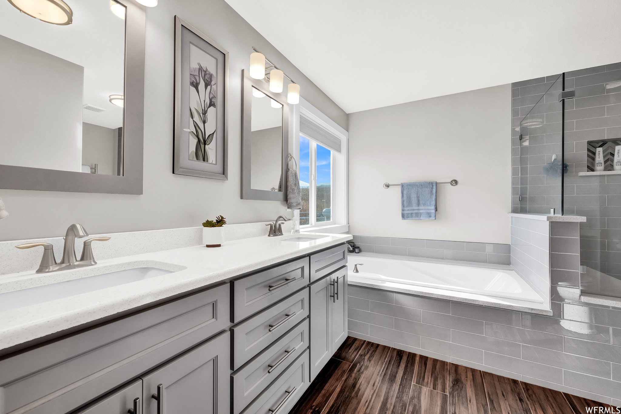 7090 W 2100 N Petersboro UT 84325 990,000