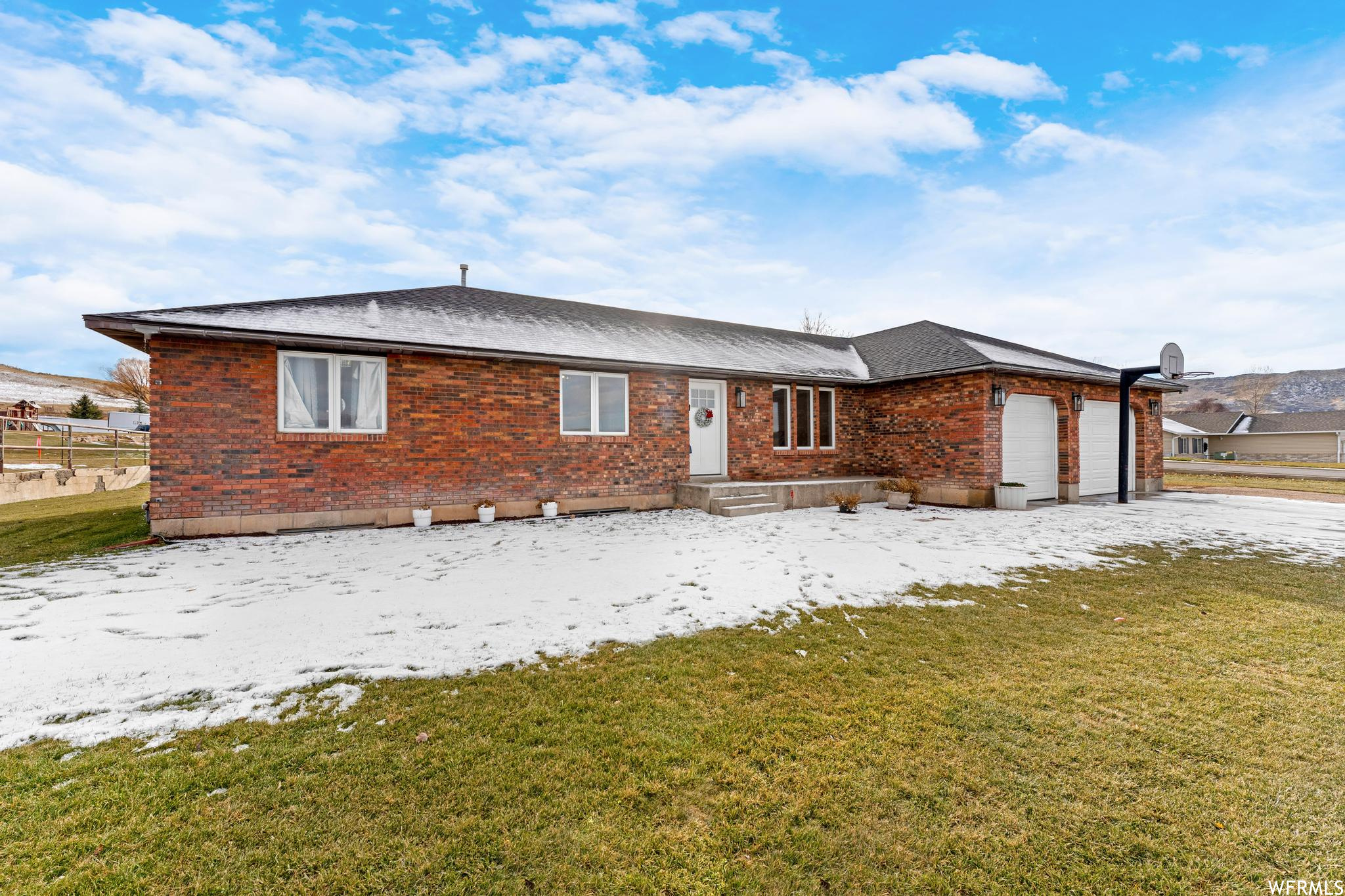 216 E Smith Ln Coalville UT 84017 700,000