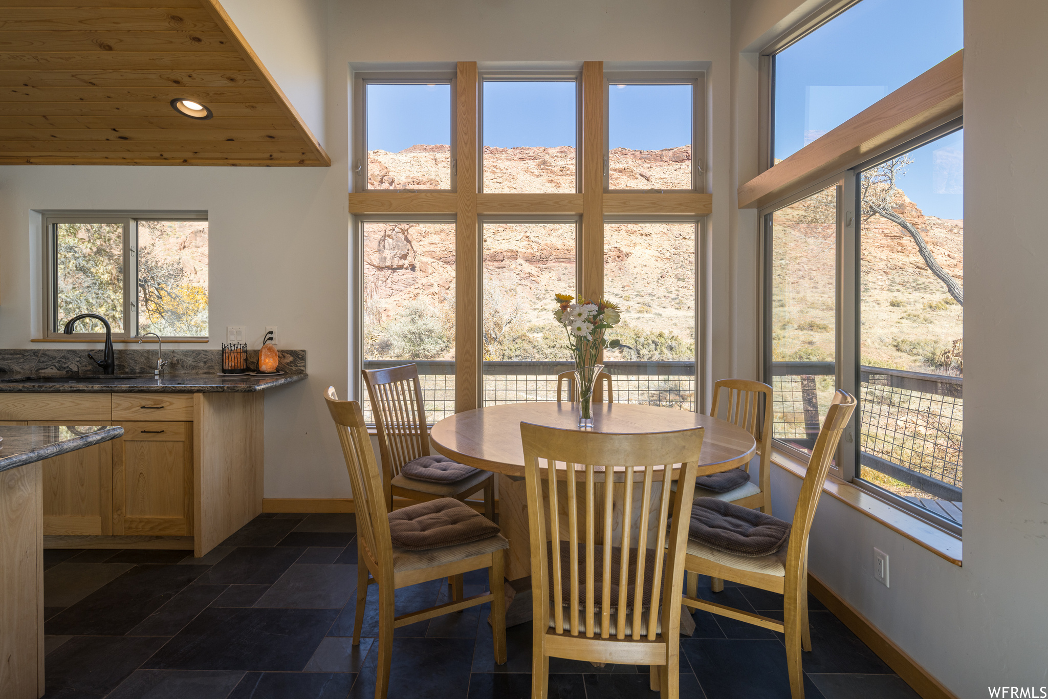 1389 E POWERHOUSE S, Moab, Utah 84532, 2 Bedrooms Bedrooms, 8 Rooms Rooms,Residential,For sale,POWERHOUSE,1970590