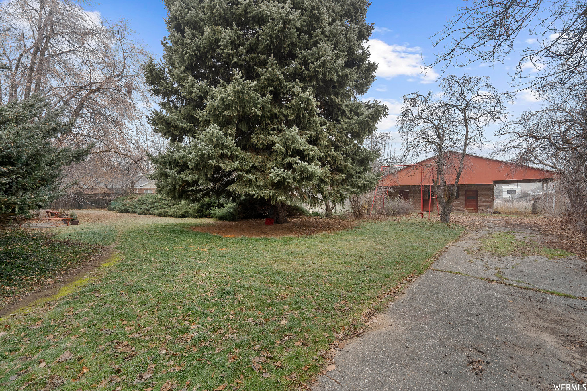 Side DrivewayTOWARDS Stable, Garden, and Horse Pasture