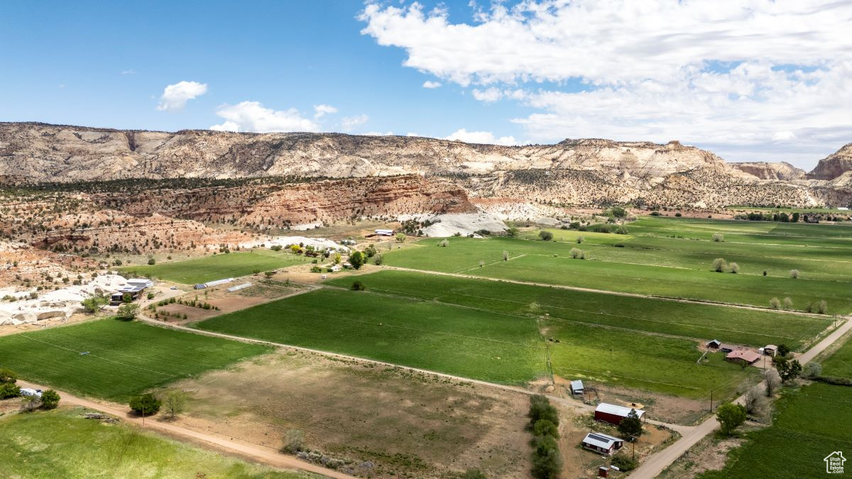 1295 N FIRE ROCK W, Escalante, Utah 84726, 3 Bedrooms Bedrooms, 16 Rooms Rooms,3 BathroomsBathrooms,Residential,For sale,FIRE ROCK,1974341