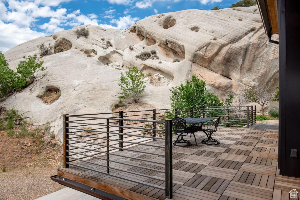 1295 N FIRE ROCK W, Escalante, Utah 84726, 3 Bedrooms Bedrooms, 16 Rooms Rooms,3 BathroomsBathrooms,Residential,For sale,FIRE ROCK,1974341