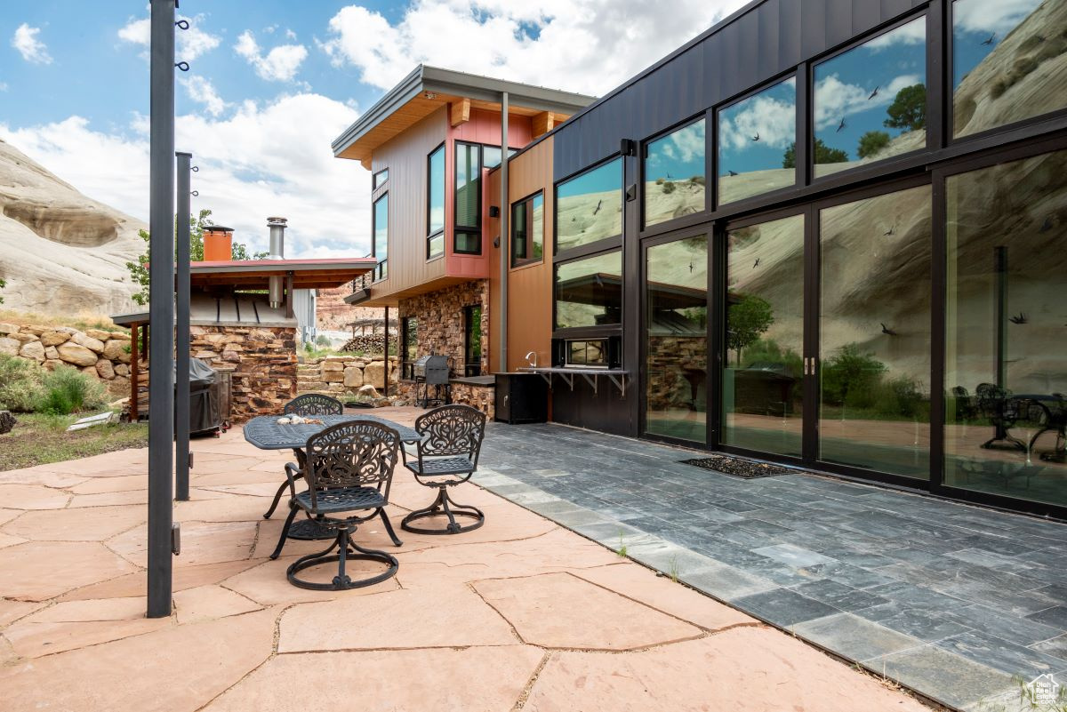 1295 N FIRE ROCK W, Escalante, Utah 84726, 3 Bedrooms Bedrooms, 16 Rooms Rooms,3 BathroomsBathrooms,Residential,For sale,FIRE ROCK,1974341