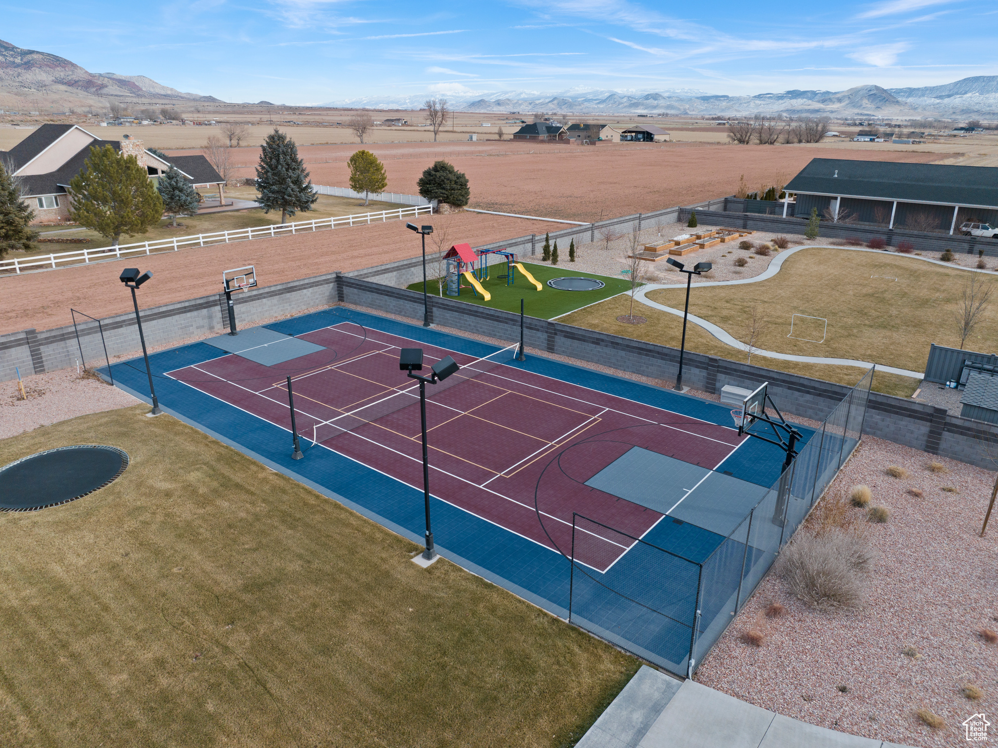 View of sport court featuring a mountain view