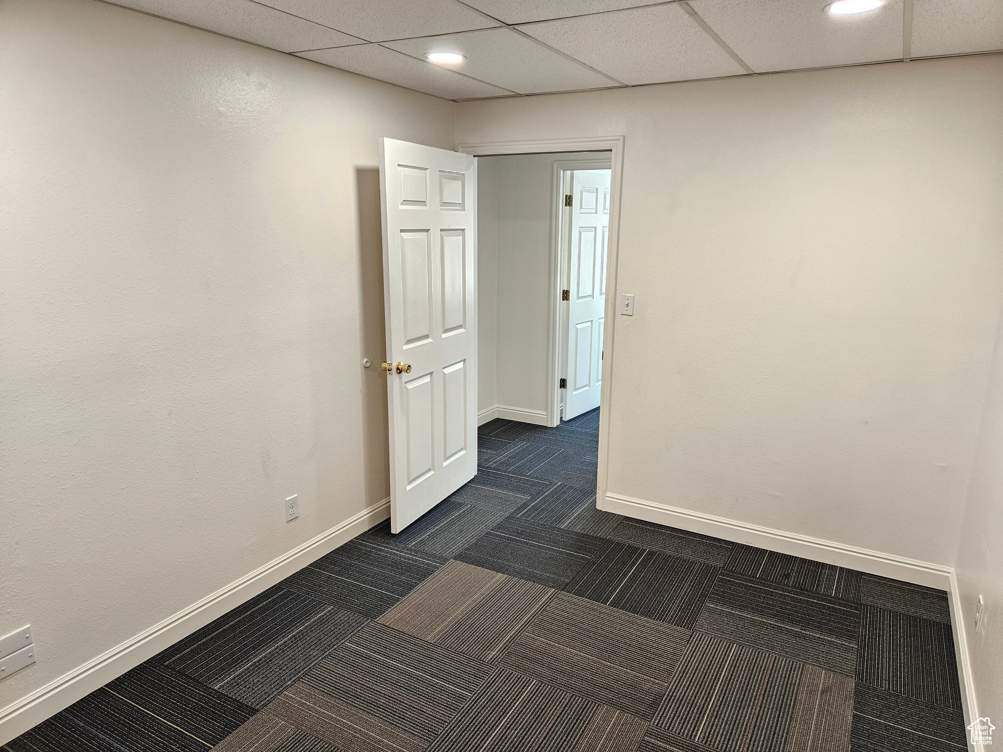 2. Suite 220- 700 SF - Upper Level