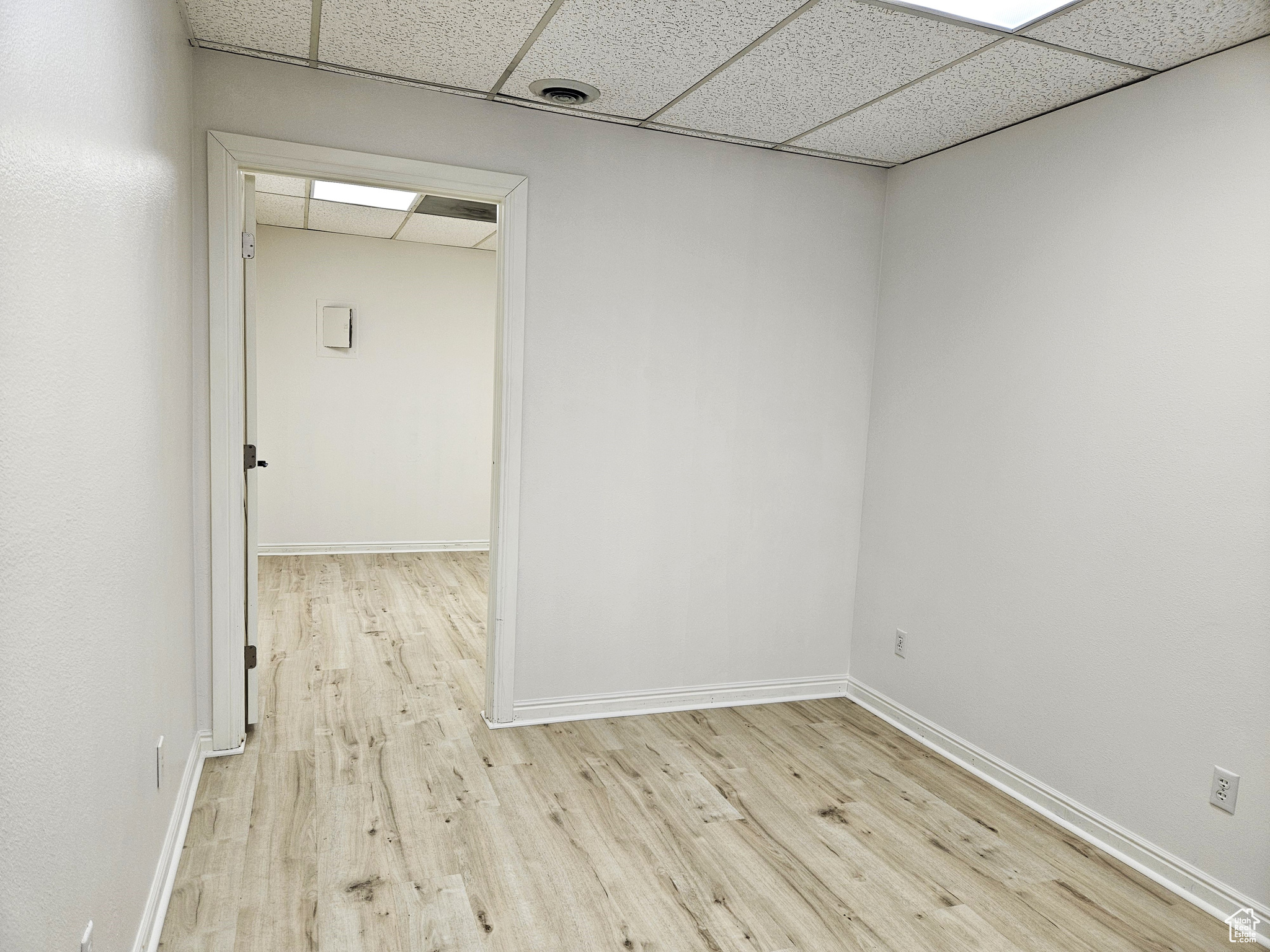 3. Suite 160A 300 SF - Main Level