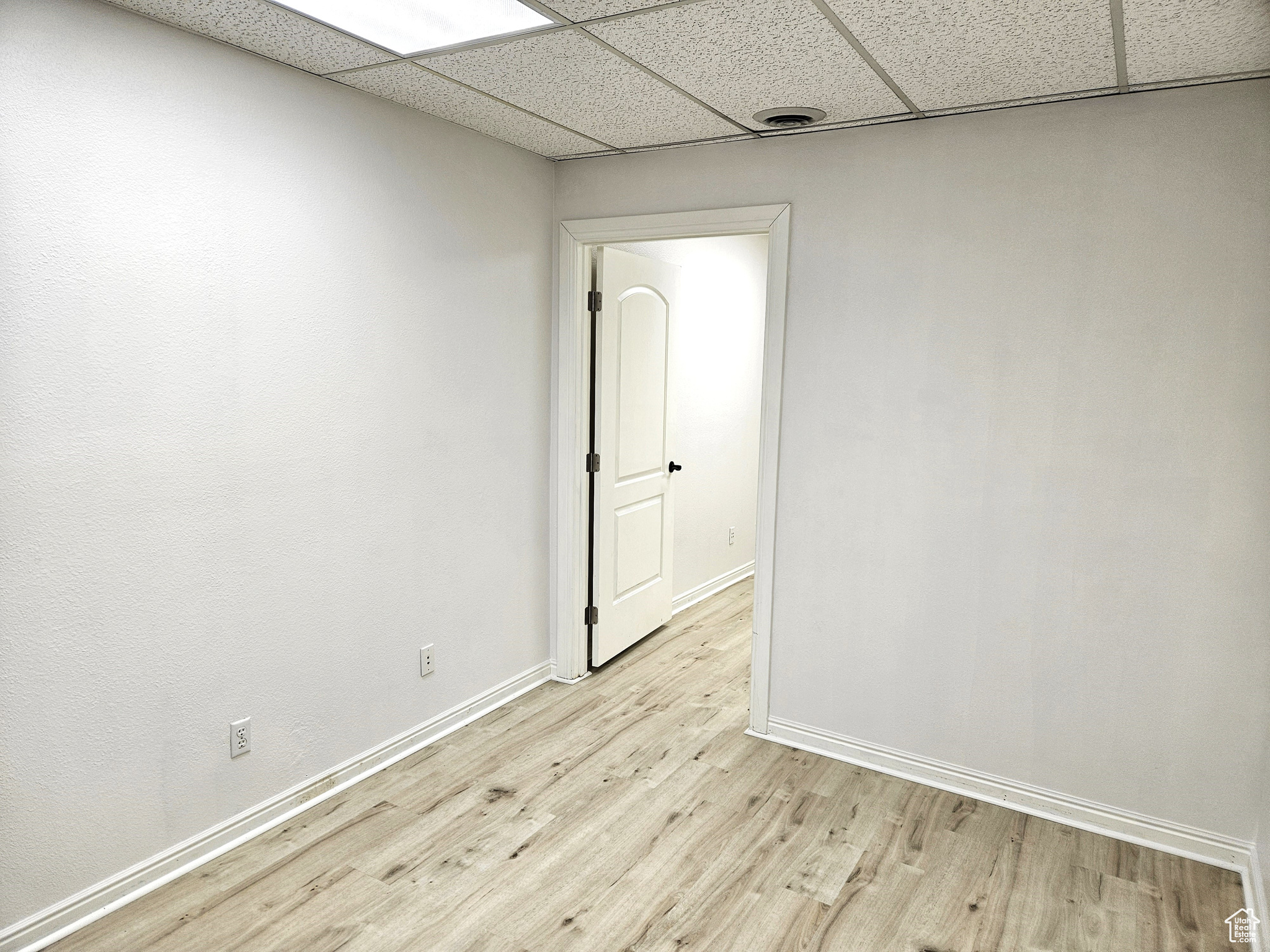 3. Suite 160A 300 SF - Main Level