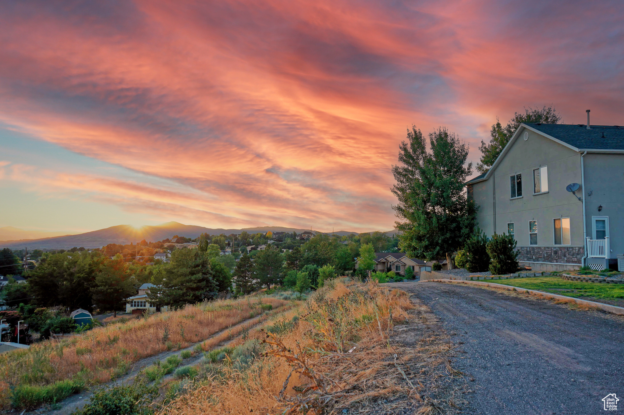 3832 W MOUNTAINTOP, Cedar Hills, Utah 84062, 11 Bedrooms Bedrooms, 33 Rooms Rooms,6 BathroomsBathrooms,Residential,For sale,MOUNTAINTOP,1976446