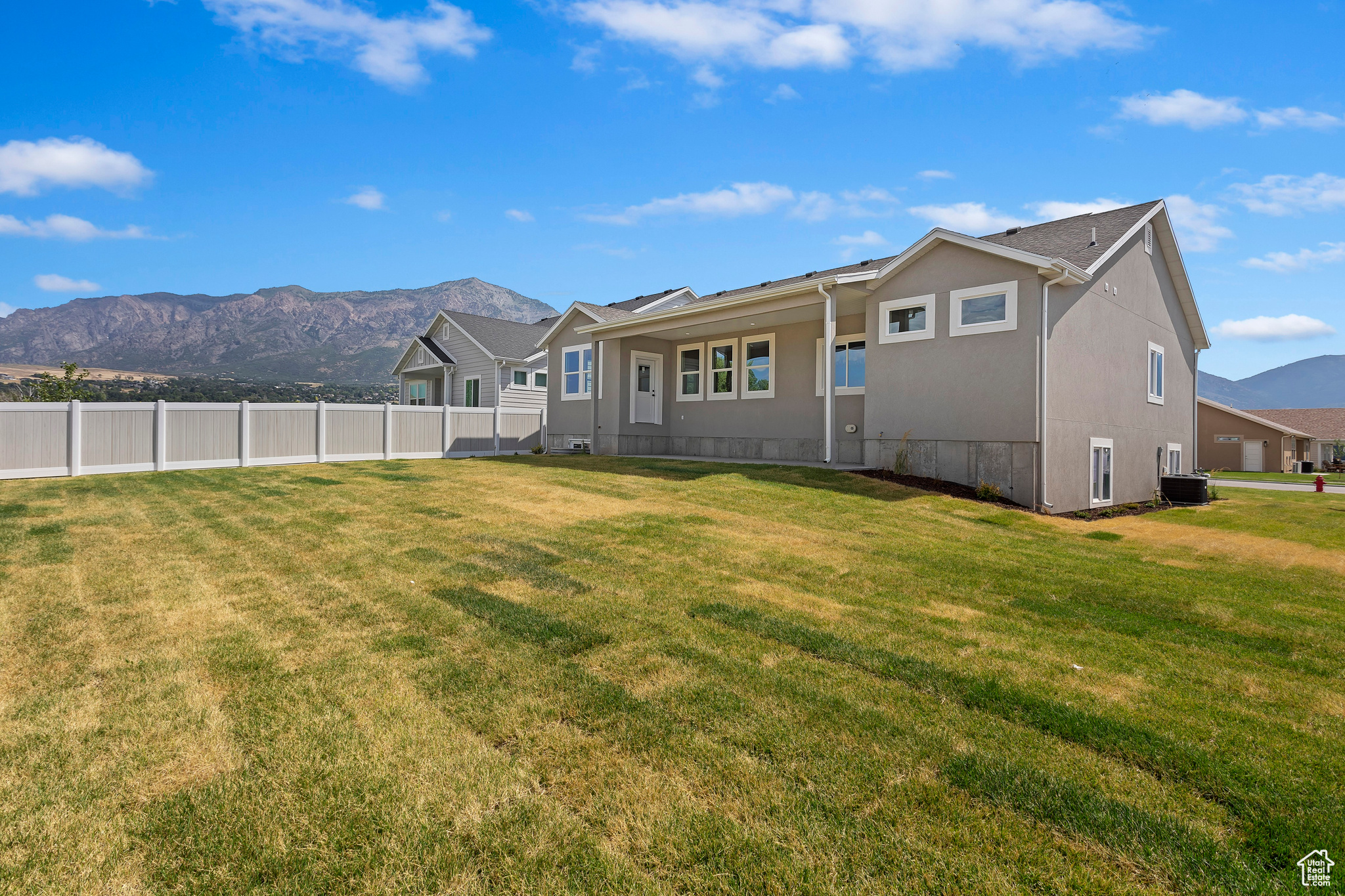 2717 N 825 W #28, Pleasant View, Utah 84414, 3 Bedrooms Bedrooms, 8 Rooms Rooms,2 BathroomsBathrooms,Residential,For sale,825,1976655